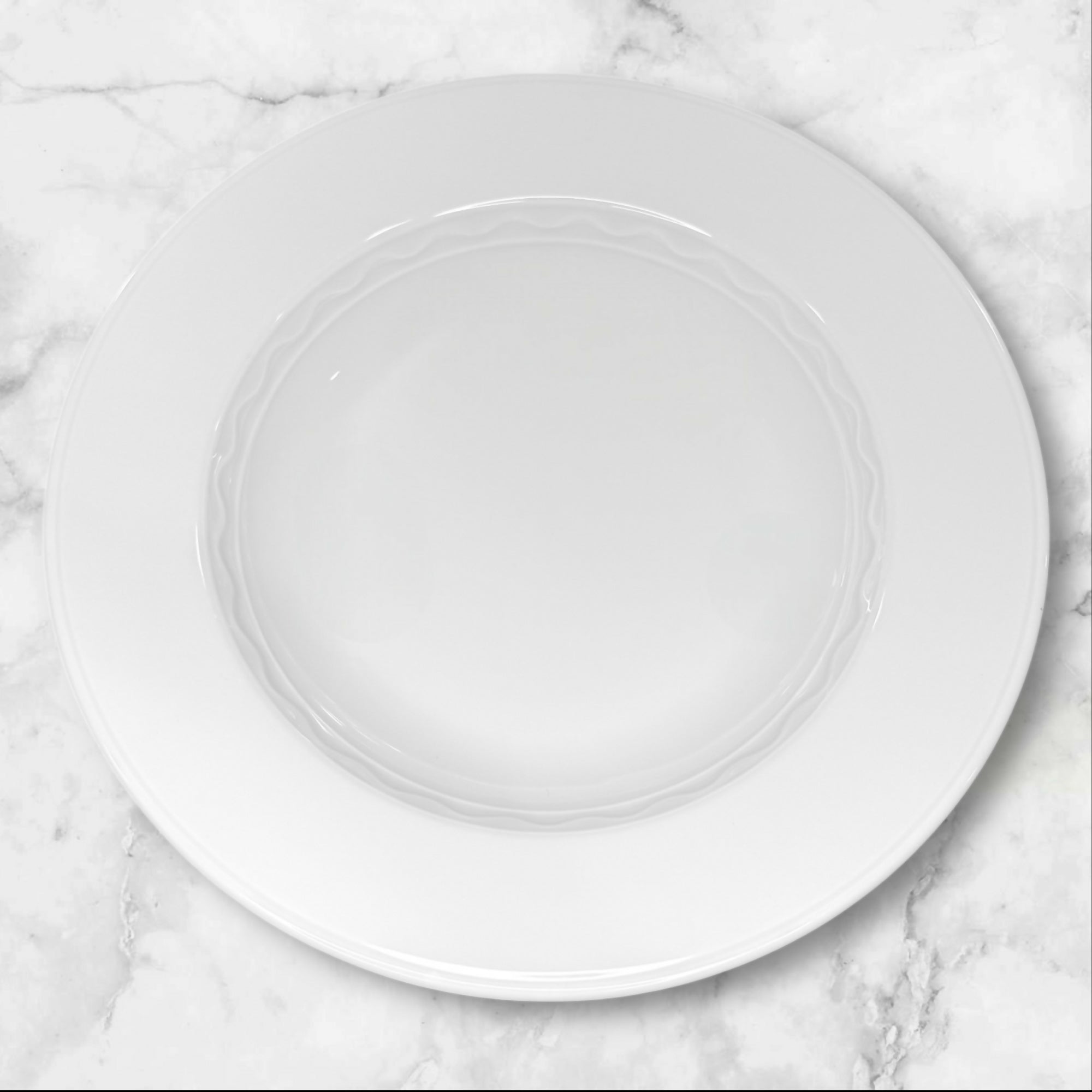 Crate & Barrel Palazzo White Porcelain Rim Soup Bowls | Set of 4 | Excellent Condition