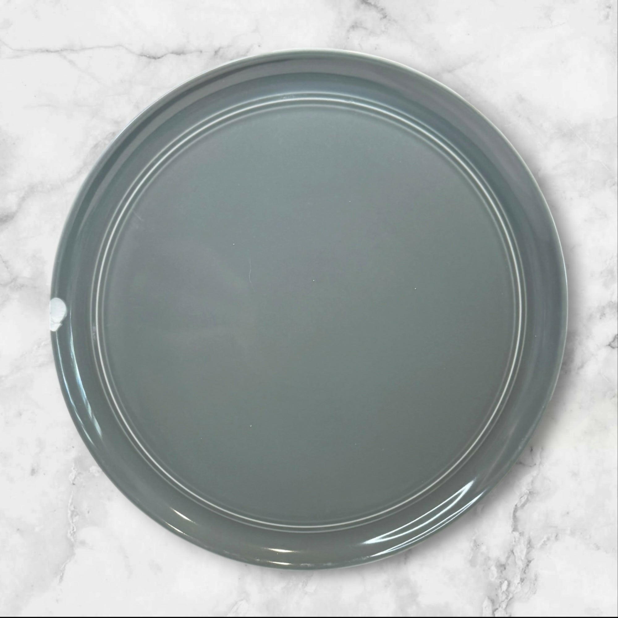 Crate & Barrel Hue Dark Gray Dinner Plates | Set of 4 | Gently Used