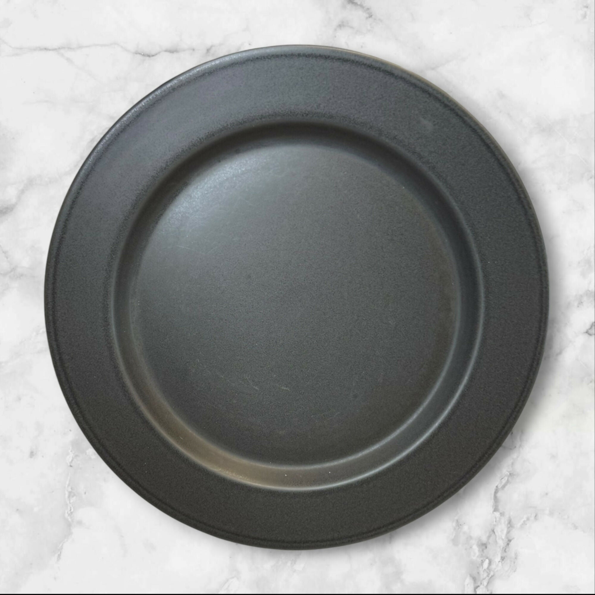 Calvin Klein Kohl Dinner Plates Set of 4 | Excellent Condition | Minor Wear
