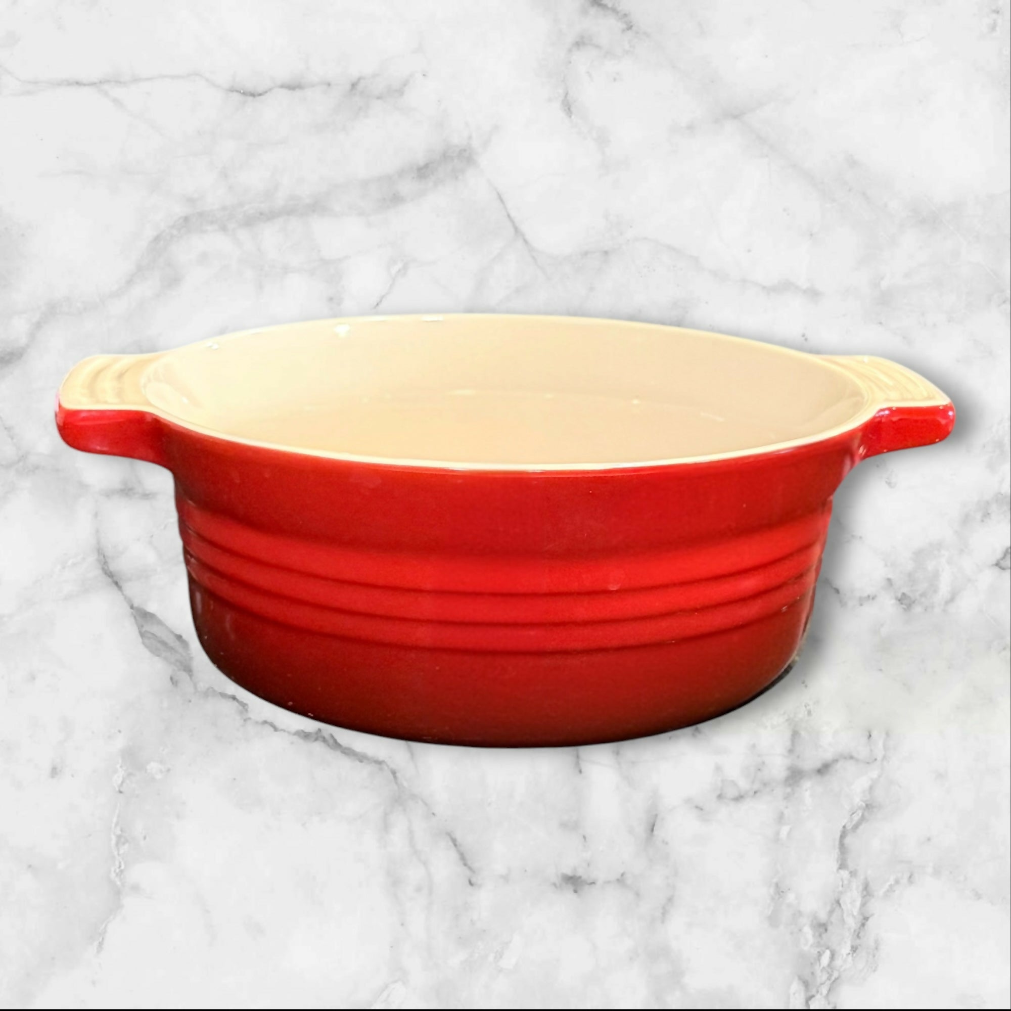 Le Creuset Cerise Round Stoneware Baker | 2 Qt | Excellent Condition