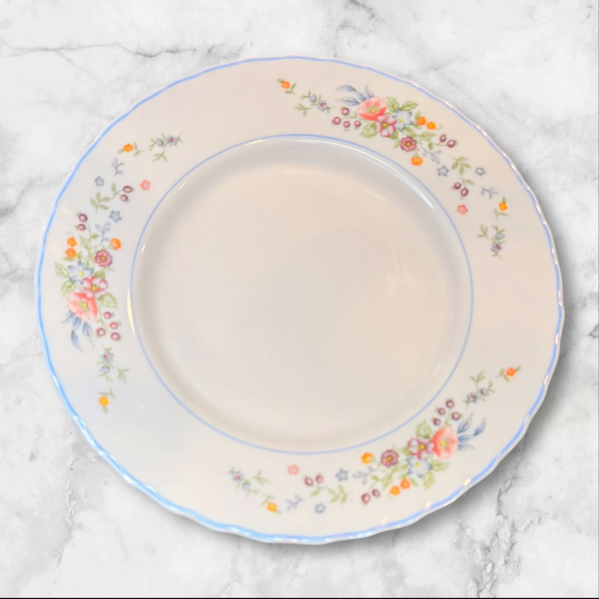 Arcopal Victoria Luncheon Plates Set of 3 | Excellent Condition