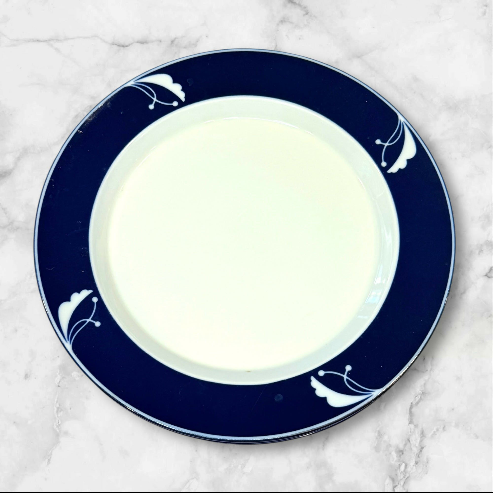 Dansk Indigo Flora Blue Band Dinner Plates White Berries | Set of 3 | Great