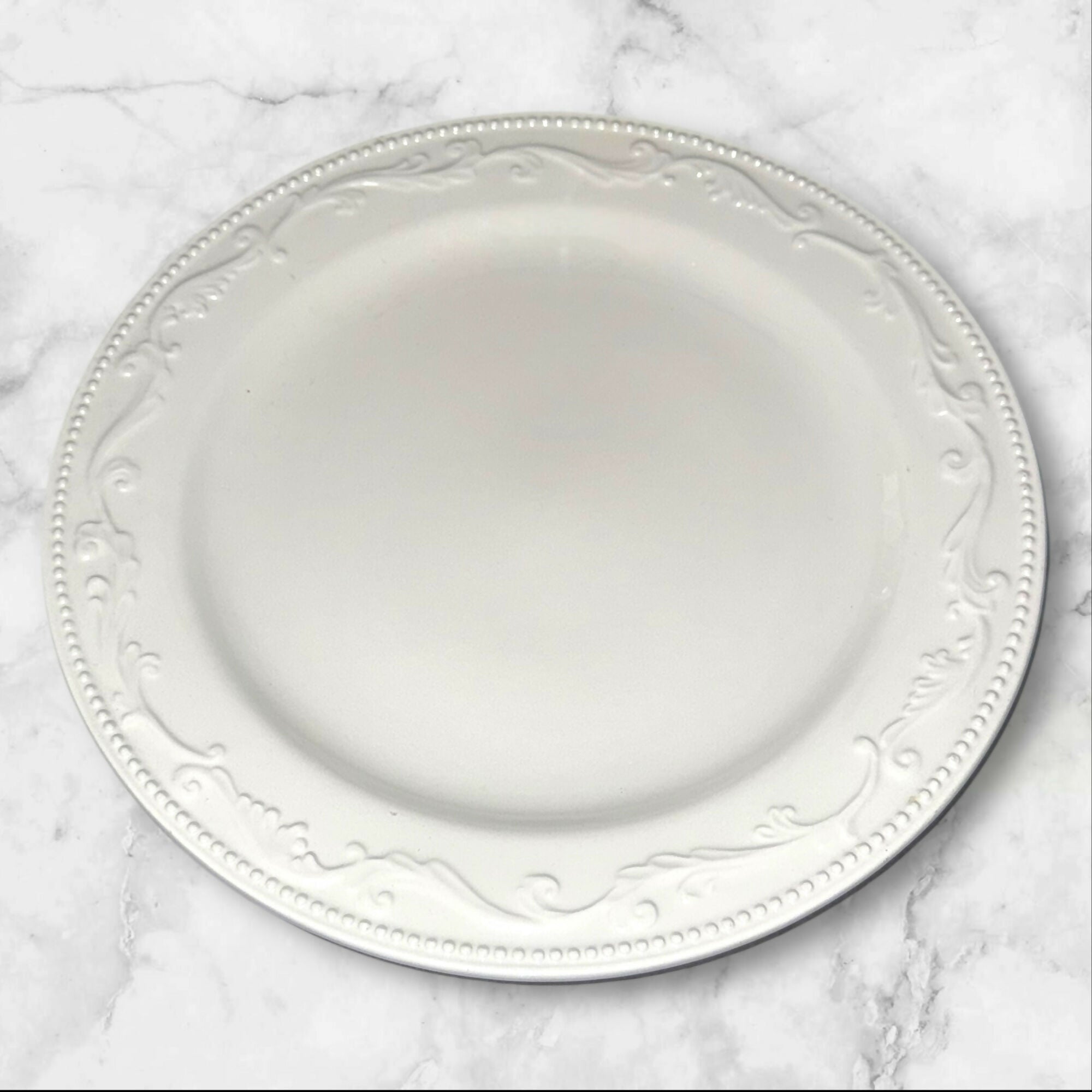 Mesa International White Embossed Dinner Plates | Set of 6 | Great Condition