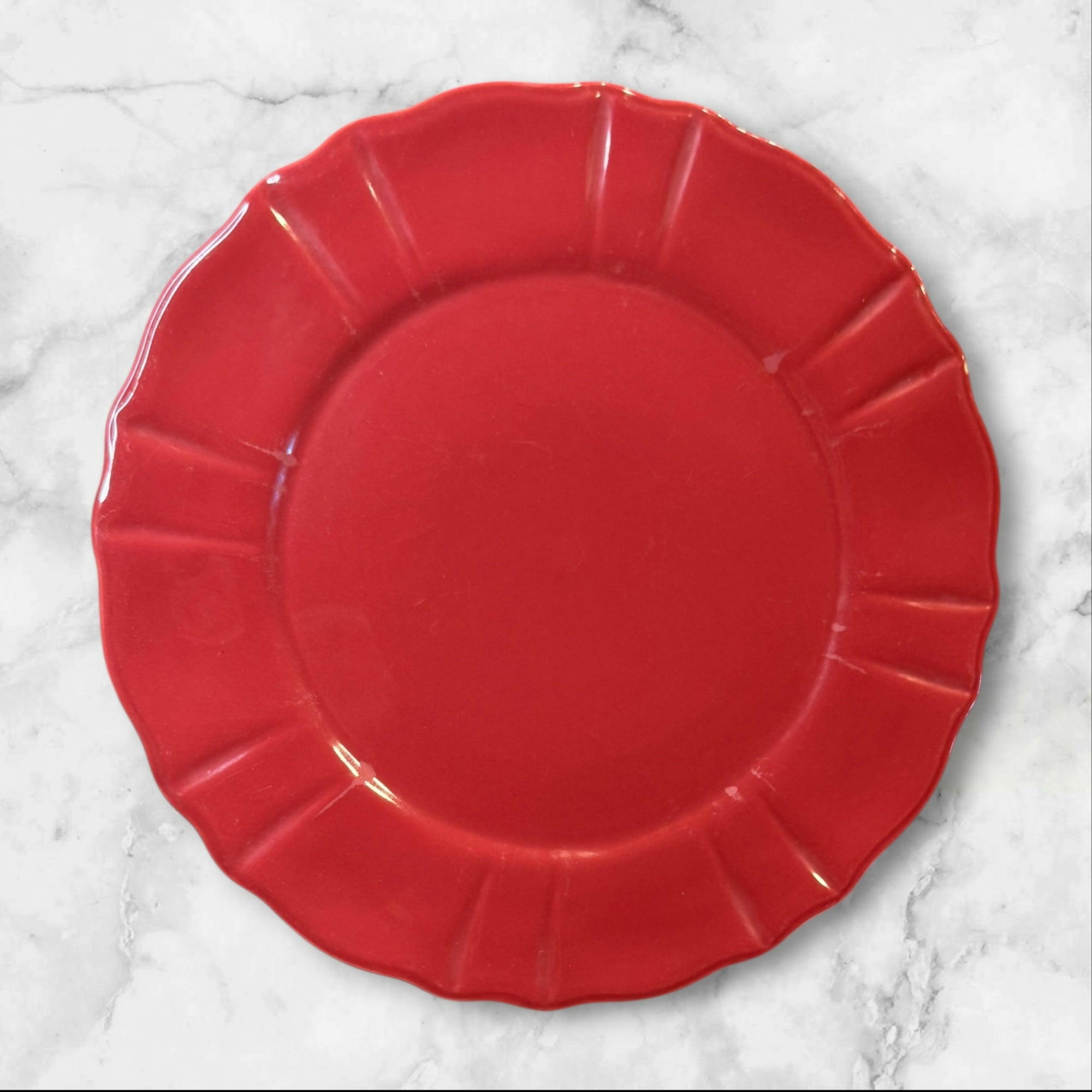 JCPenney Ashley Red Dinner Plates Set of 5 | Gently Used Condition