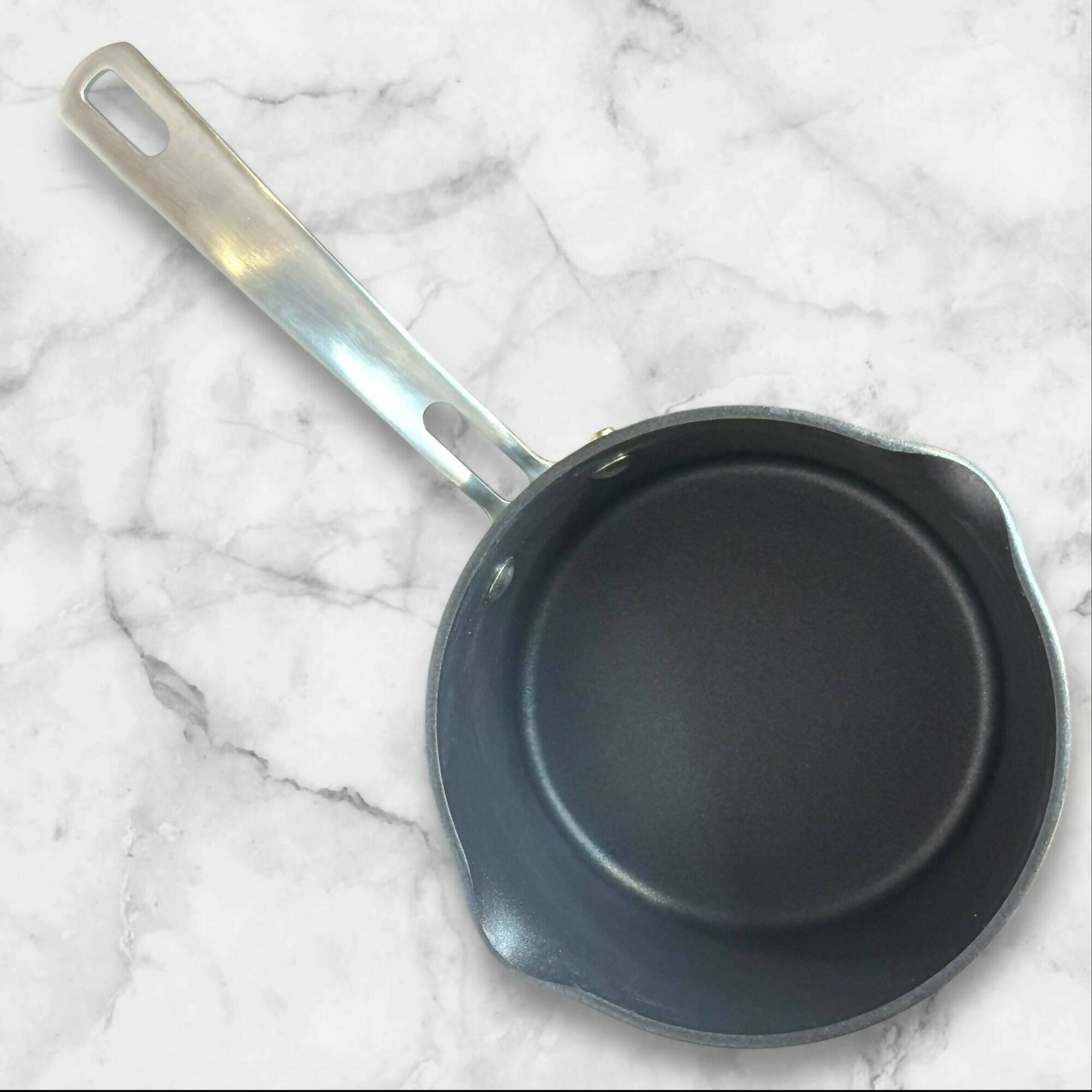 Kirkland Signature Hard-Anodized Saucepan w/ Lid | 2 Qt | Good Condition