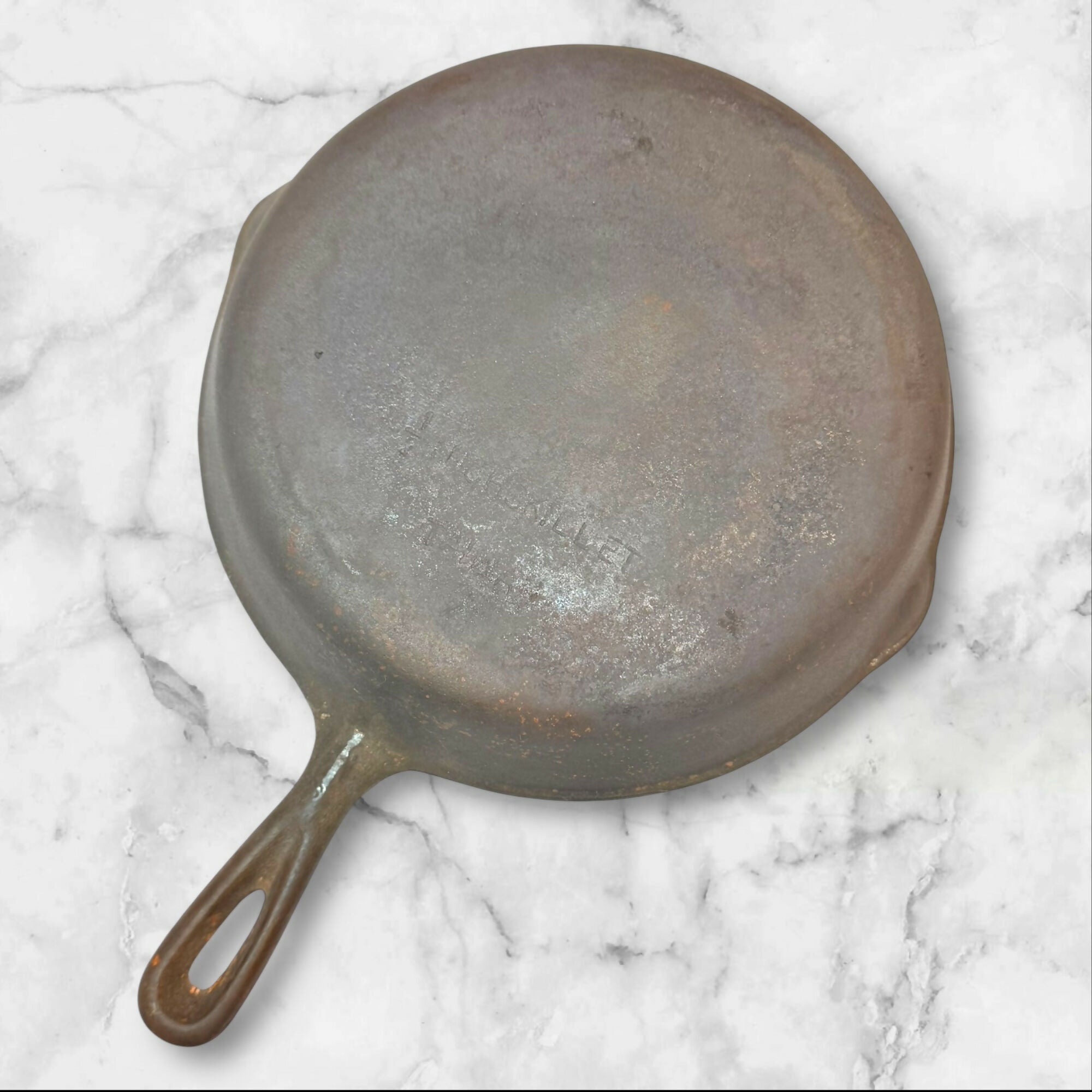 Vintage Taiwan Cast Iron Skillet 10.5 Inch Fry Pan | Pre-Seasoned | Good Cond