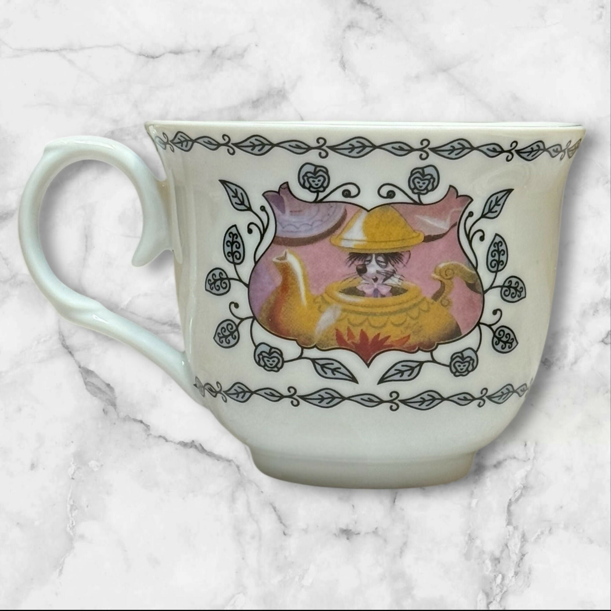 Disney Wonderland Tea Cup & Saucer Set | Alice in Wonderland | Excellent