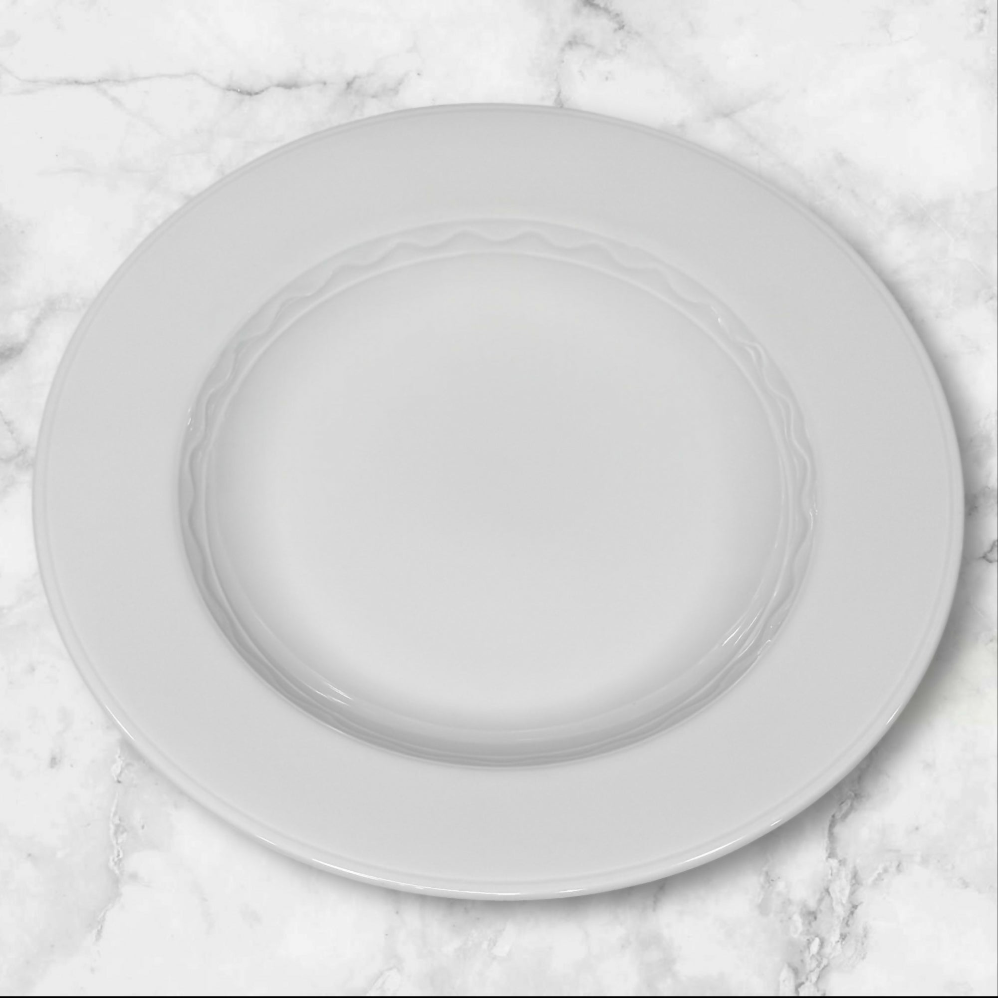 Crate & Barrel Palazzo White Porcelain Rim Soup Bowls | Set of 4 | Excellent Condition