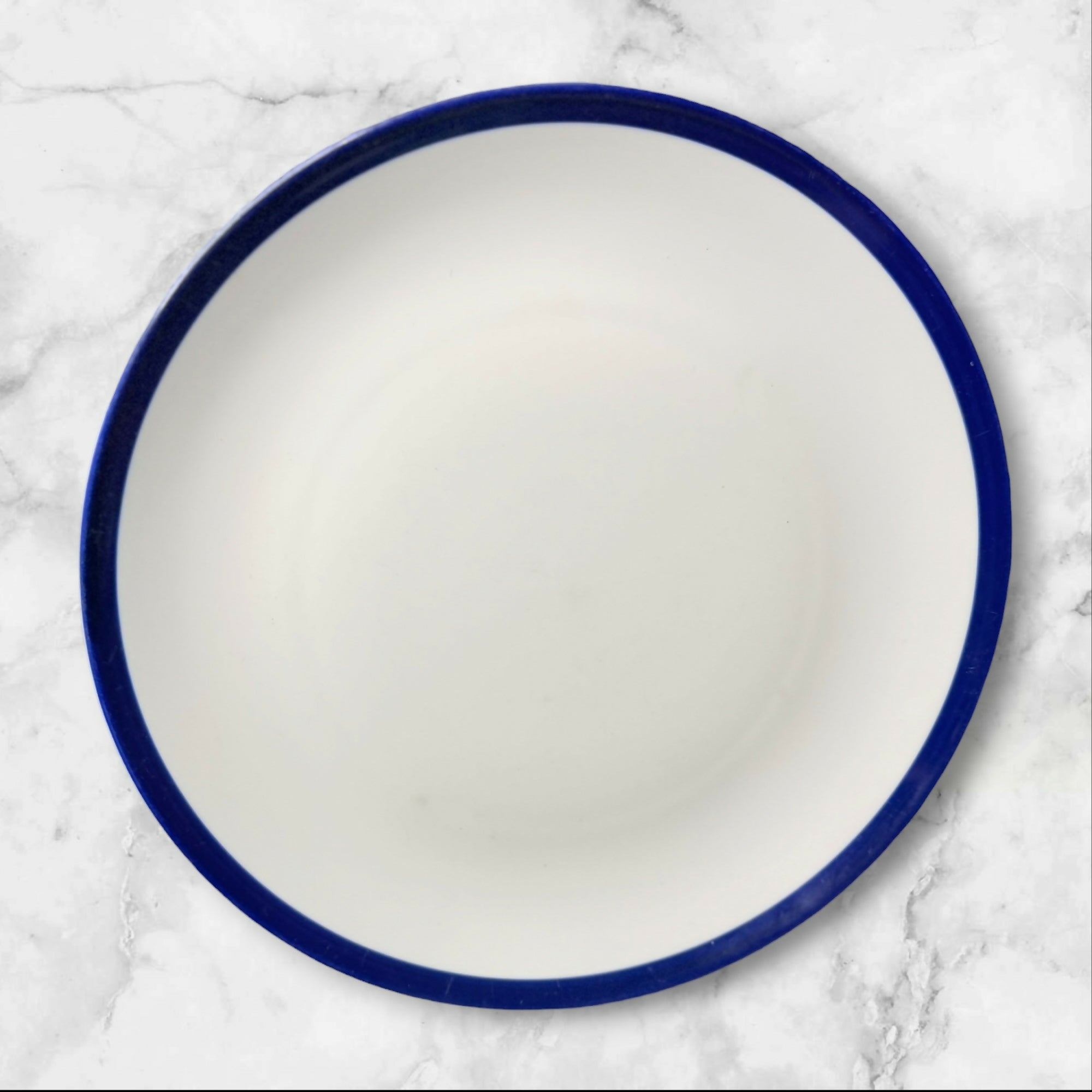 Crate & Barrel Belmont Dinner Plates Set of 4 White Blue Rim Gently Used