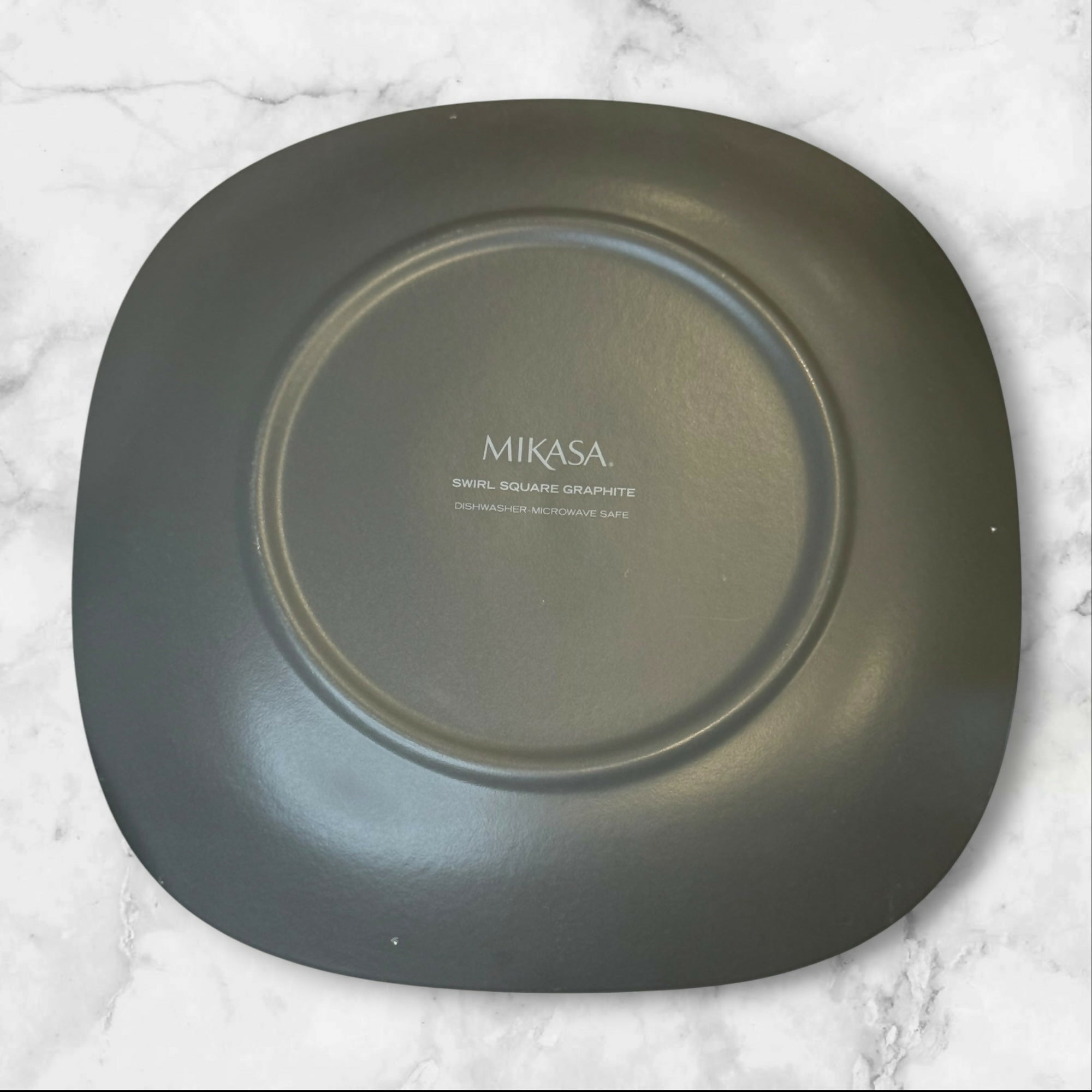 Mikasa Swirl Square Dinnerware Set | 8 Pc Graphite & White | Good Condition