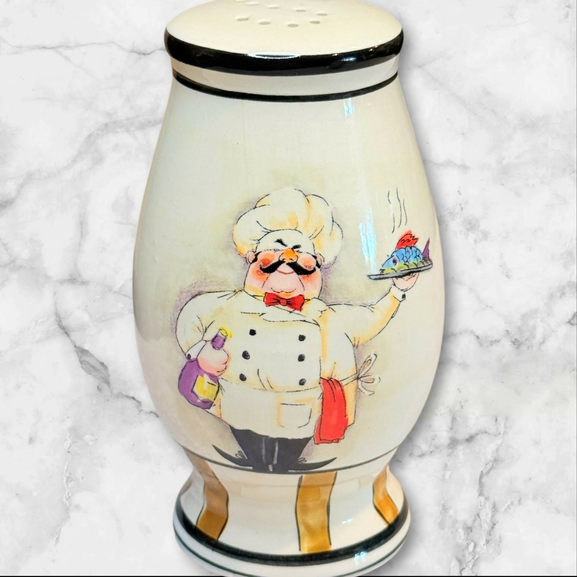 HD Designs Le Chef Salt & Pepper Shakers | Set of 2 | Good Condition