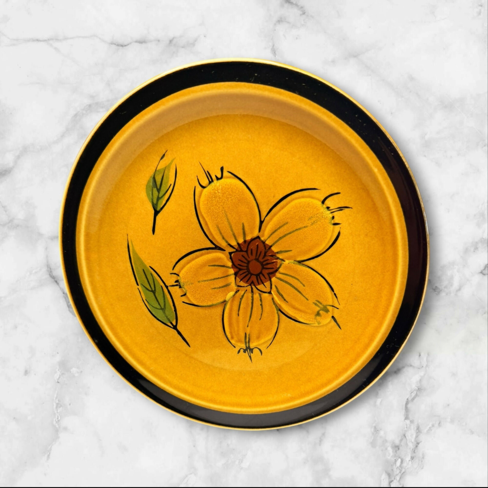 Designer’s Collection Honey Flower Salad Plates | Set of 4 | Great Condition