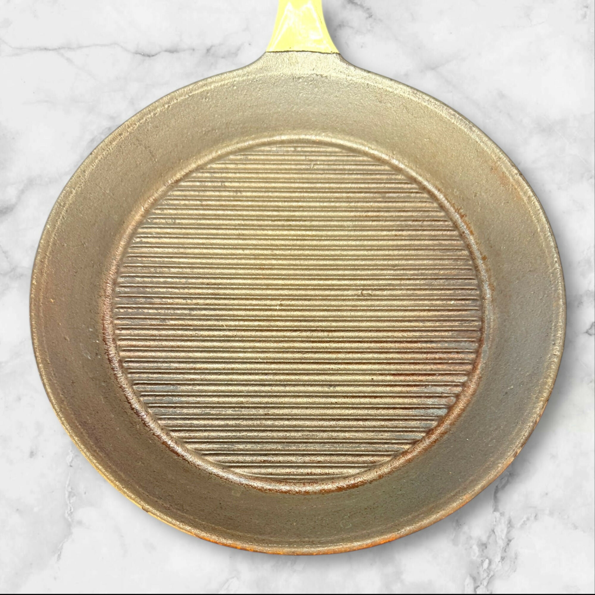 Enameled Cast Iron Grill Pan 10.75 Inch | Good Condition