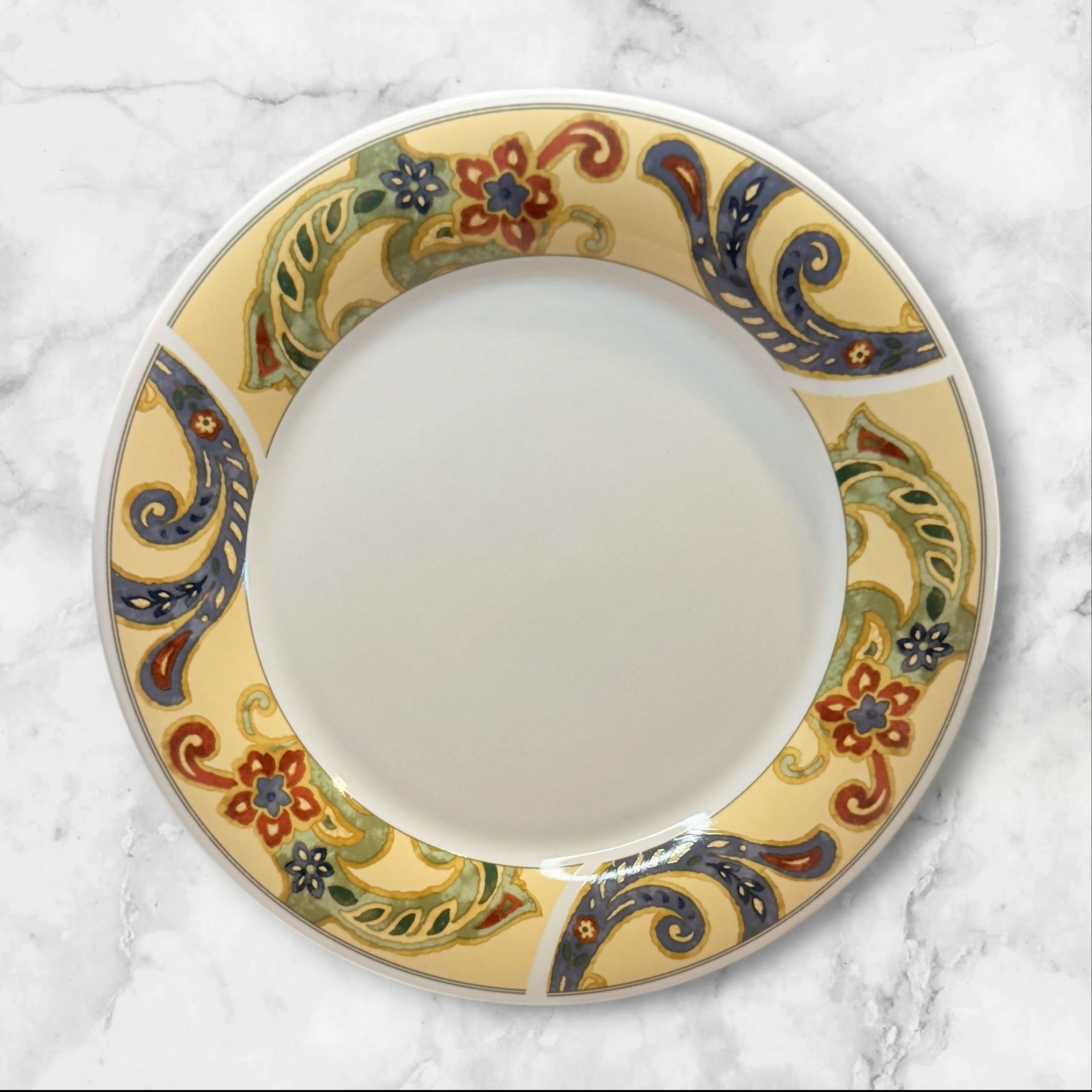 Oneida Erin’s Paisley Dinner & Salad Plates Set of 8 | Excellent Condition