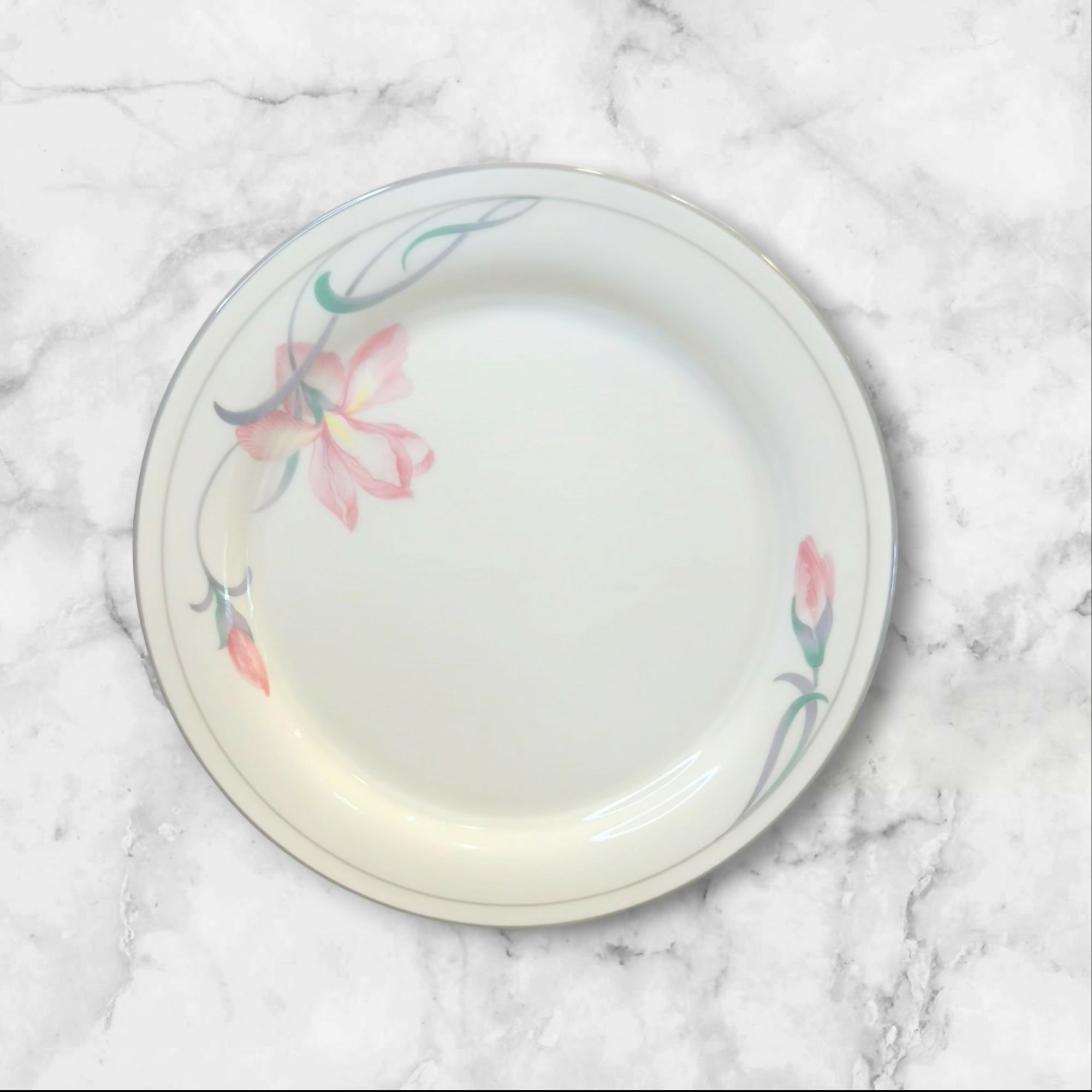 Lenox Iris on Grey Dinner & Salad Plates Set of 8 | Excellent Condition