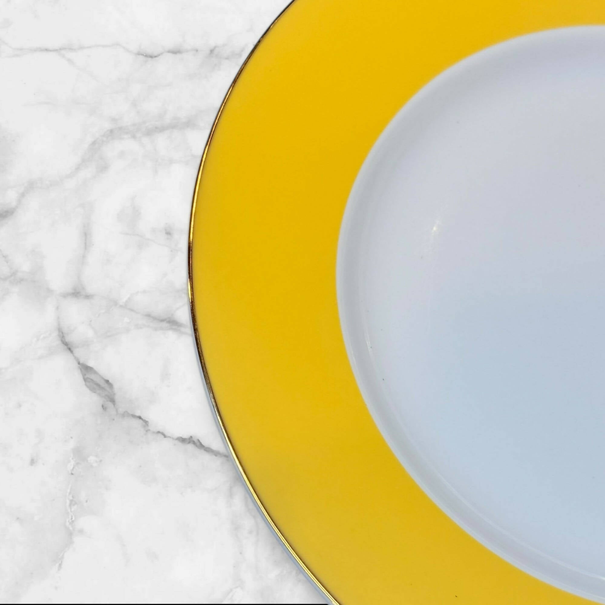 Pottery Barn Great White Yellow Gold Rim Dinner Plates | Set of 4 | Excellent