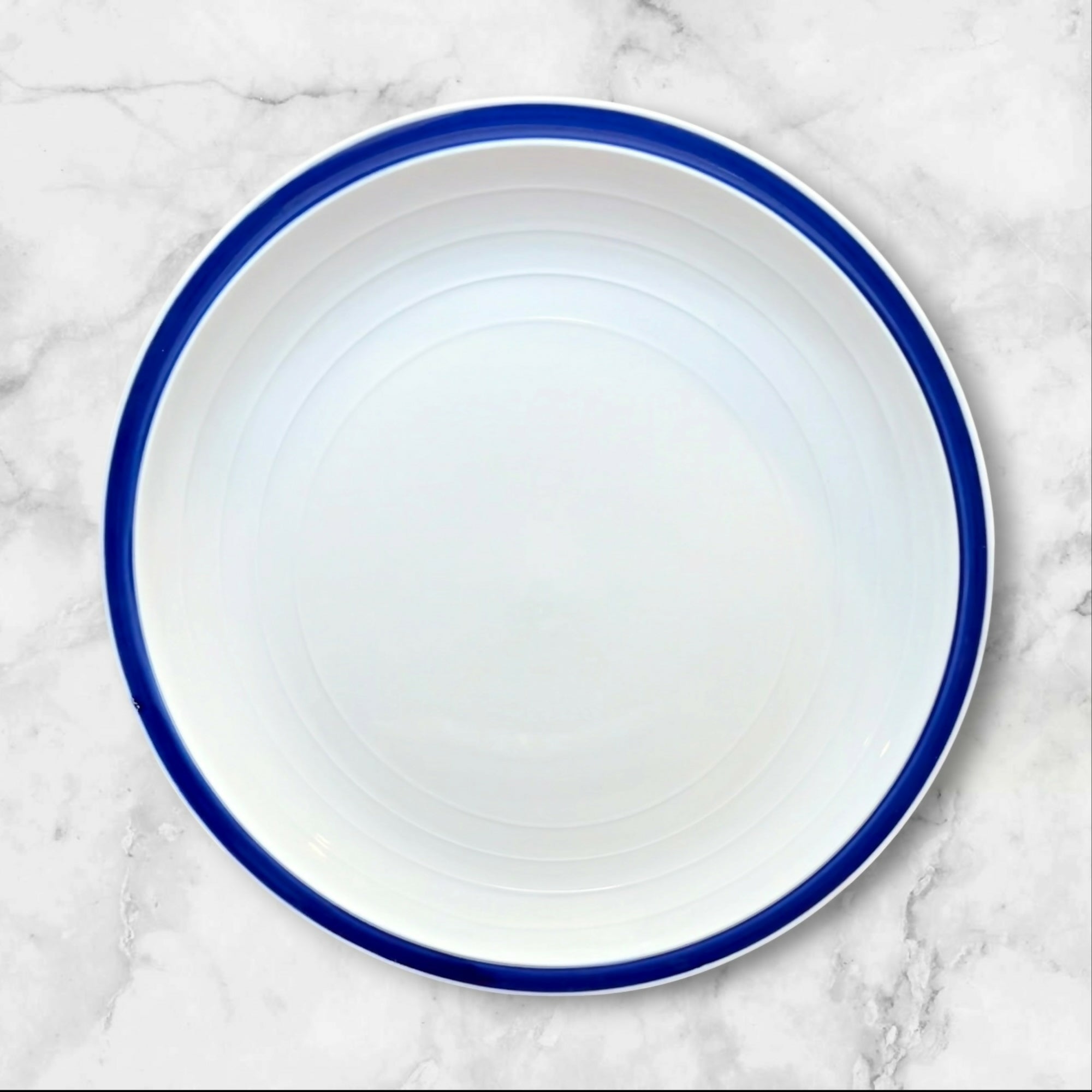 Gibson Designs Basic Living V Cobalt Dinner Plates Set of 3 Great Condition