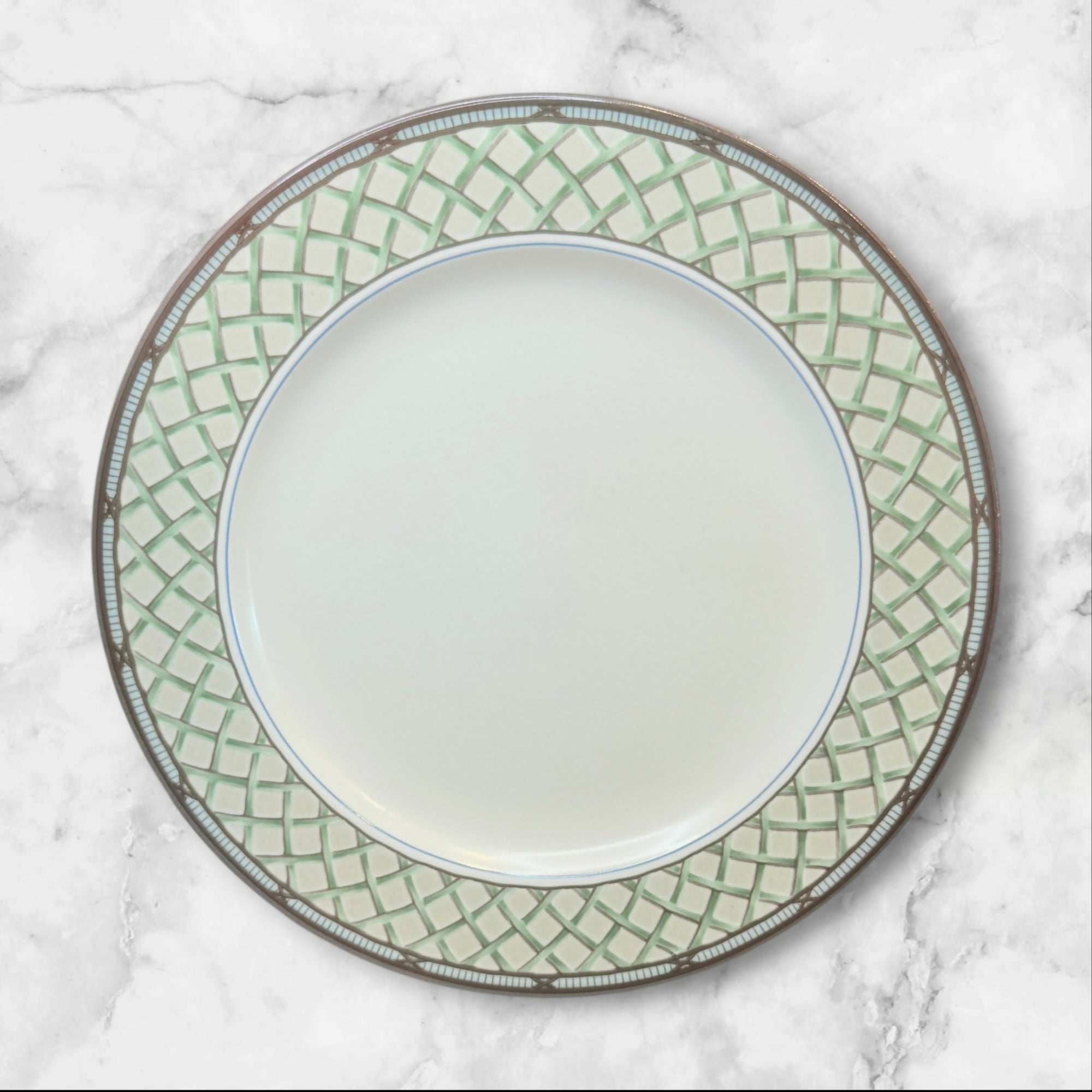 Mikasa Garden Trellis Dinner Plates Set of 4 | Excellent Condition