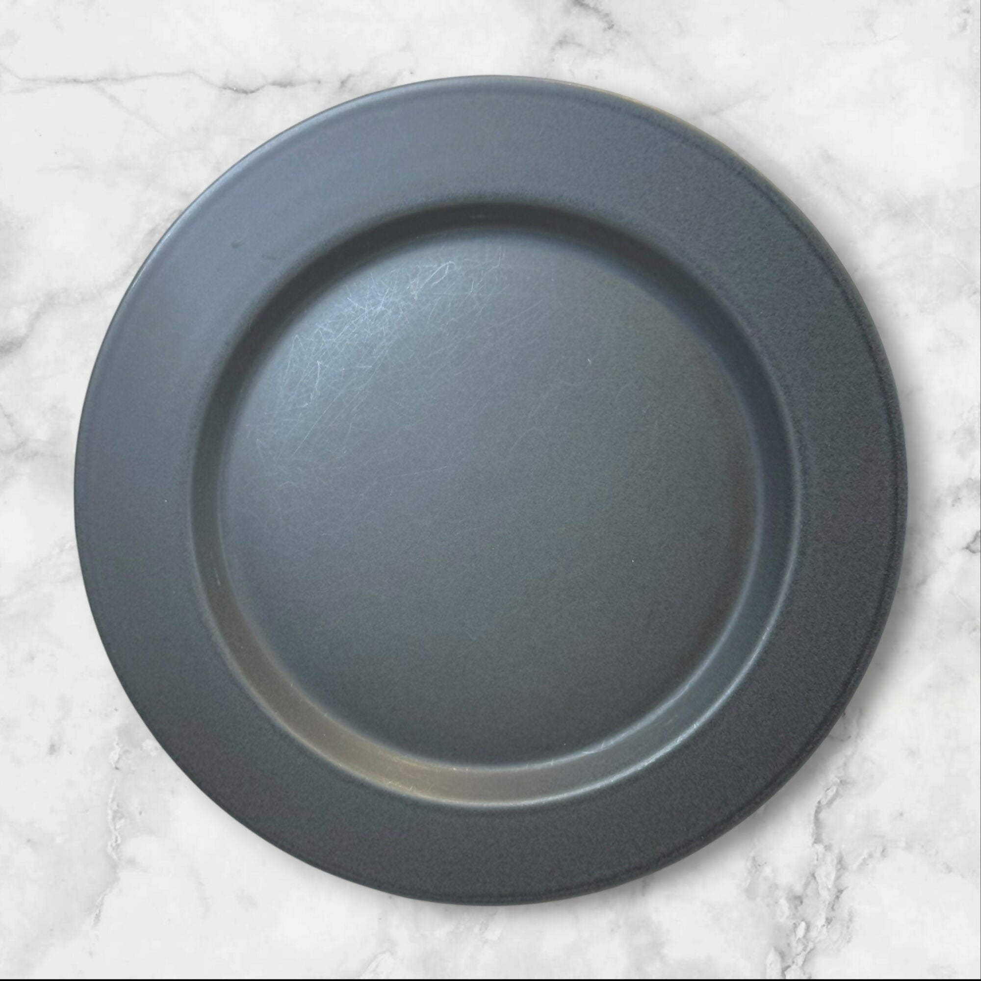 Calvin Klein Kohl Dinner Plates Set of 4 | Excellent Condition | Minor Wear