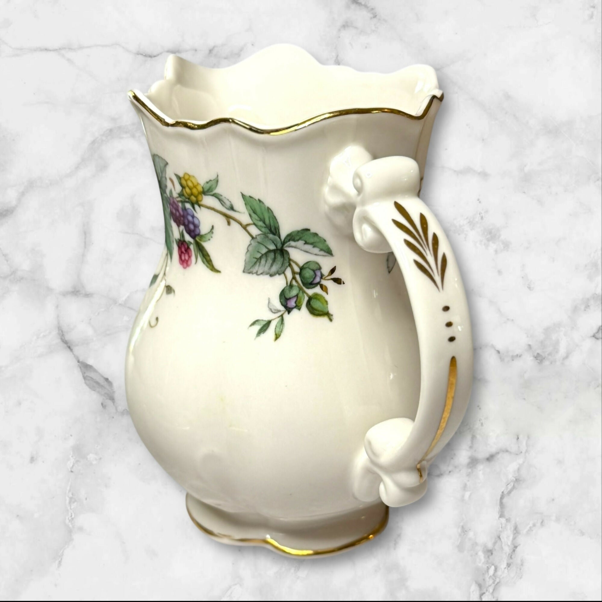 Grace’s Teaware Berry Yard 9-Piece Tea Set | Floral Porcelain | Excellent