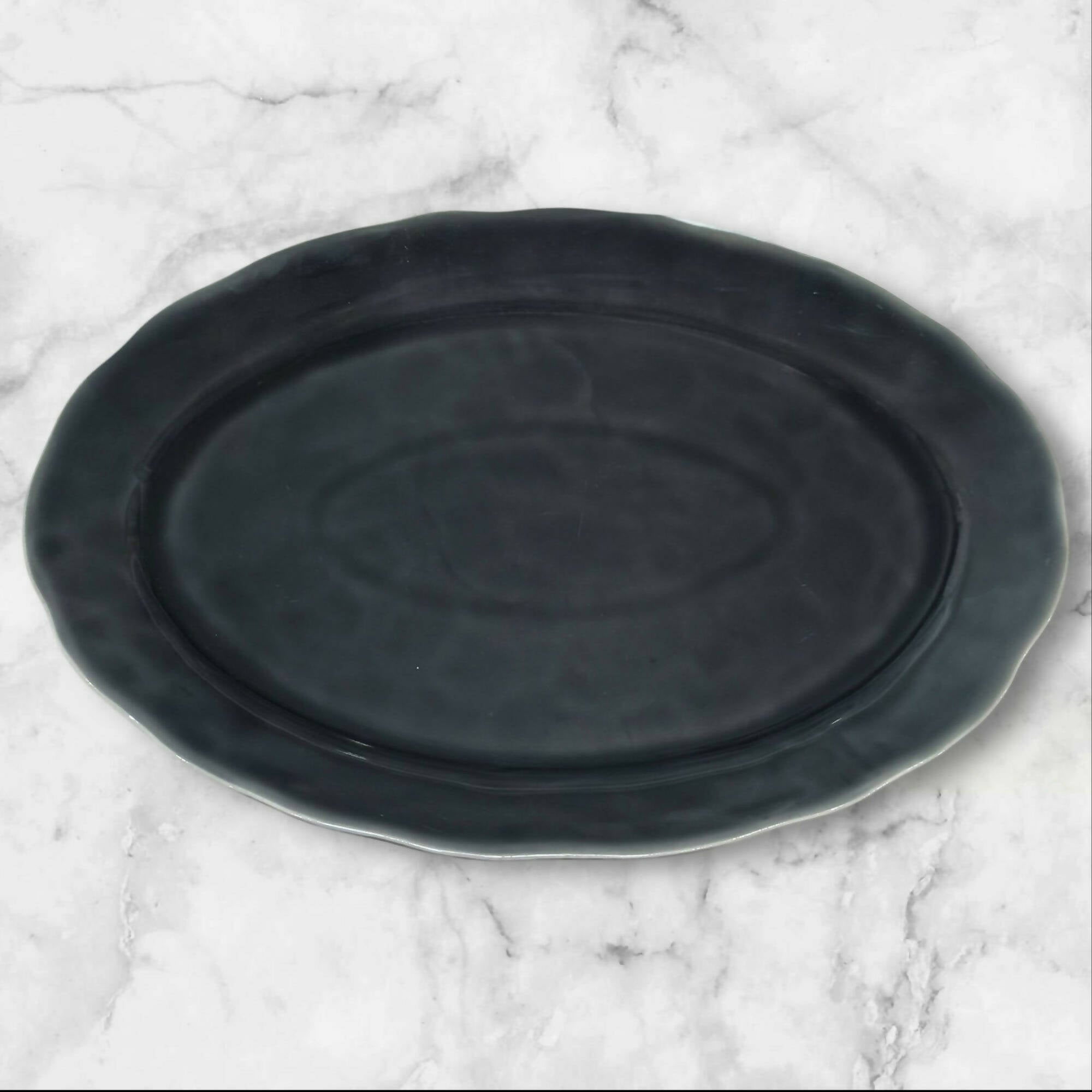 Crate & Barrel Hayes Gray Oval Serving Platter Stoneware | Great Condition