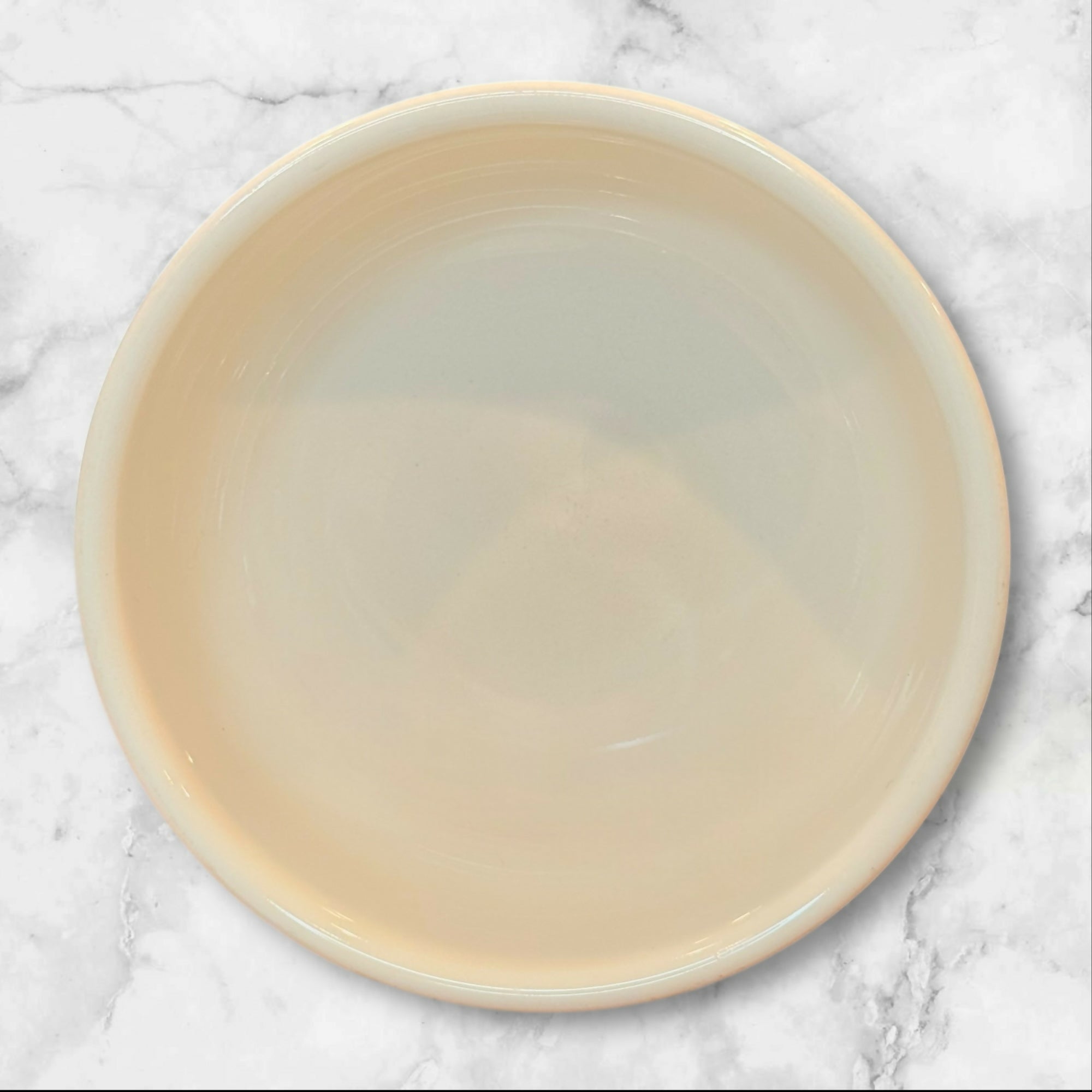 Crate & Barrel Gallery Parchment Coupe Bowls | Set of 7 | Great Condition