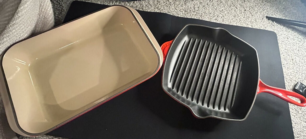 Le Creuset Skillet Grill and Baking Pan 2-Piece Set (Cerise)