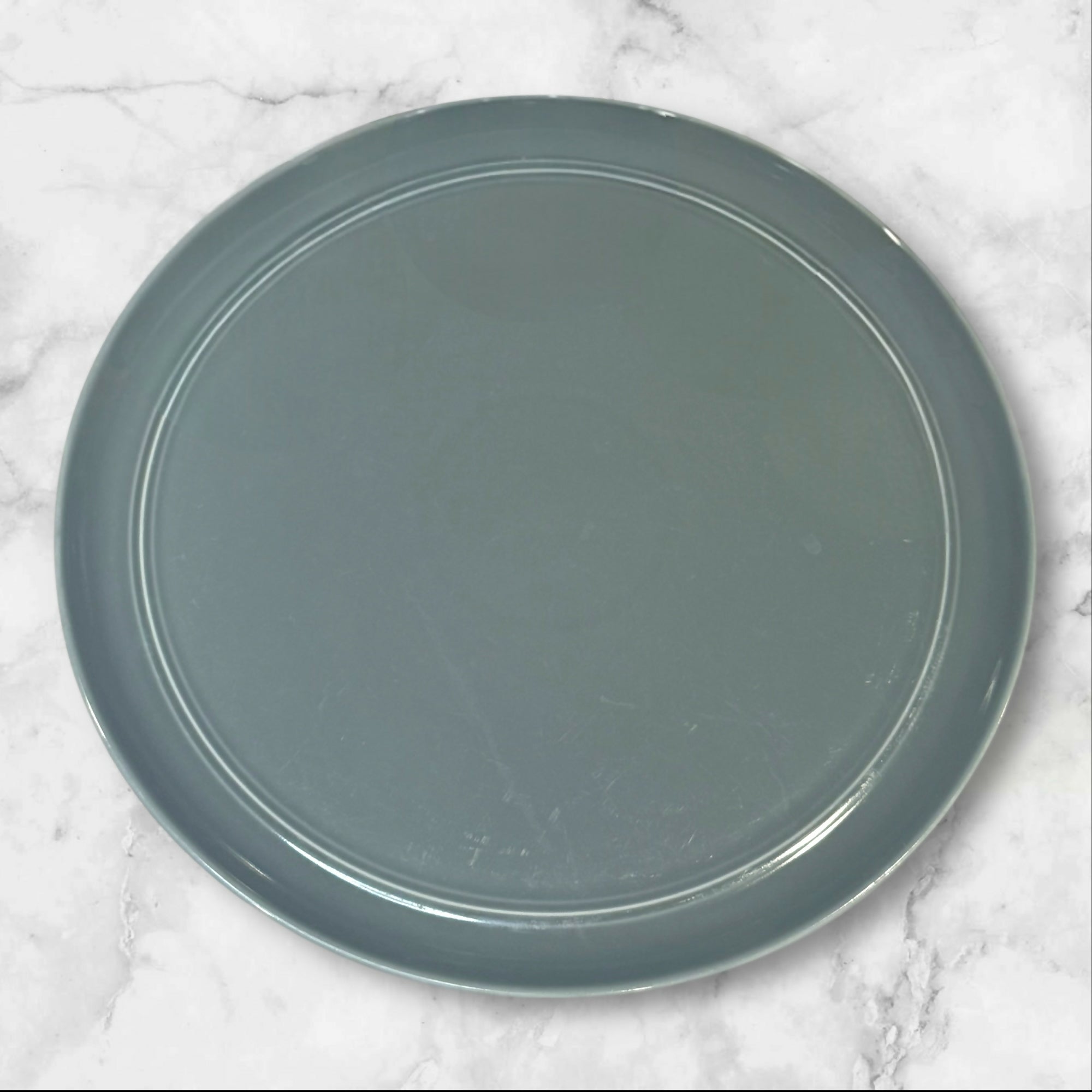 Crate & Barrel Hue Light Grey Dinner Plates | Set of 4 | Great Condition X