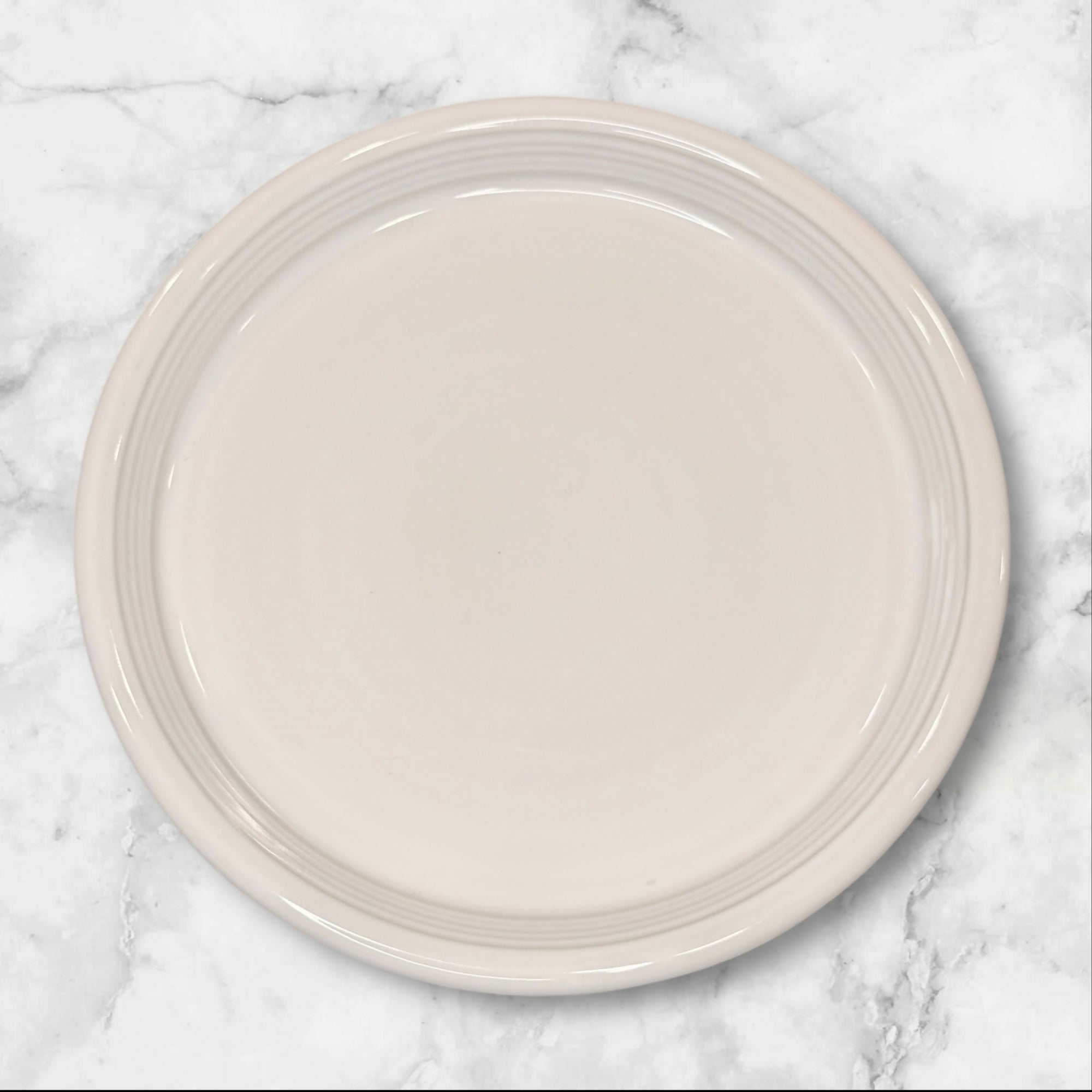 Crate & Barrel White Cream Stoneware Salad Plates | Set of 4 | Immaculate