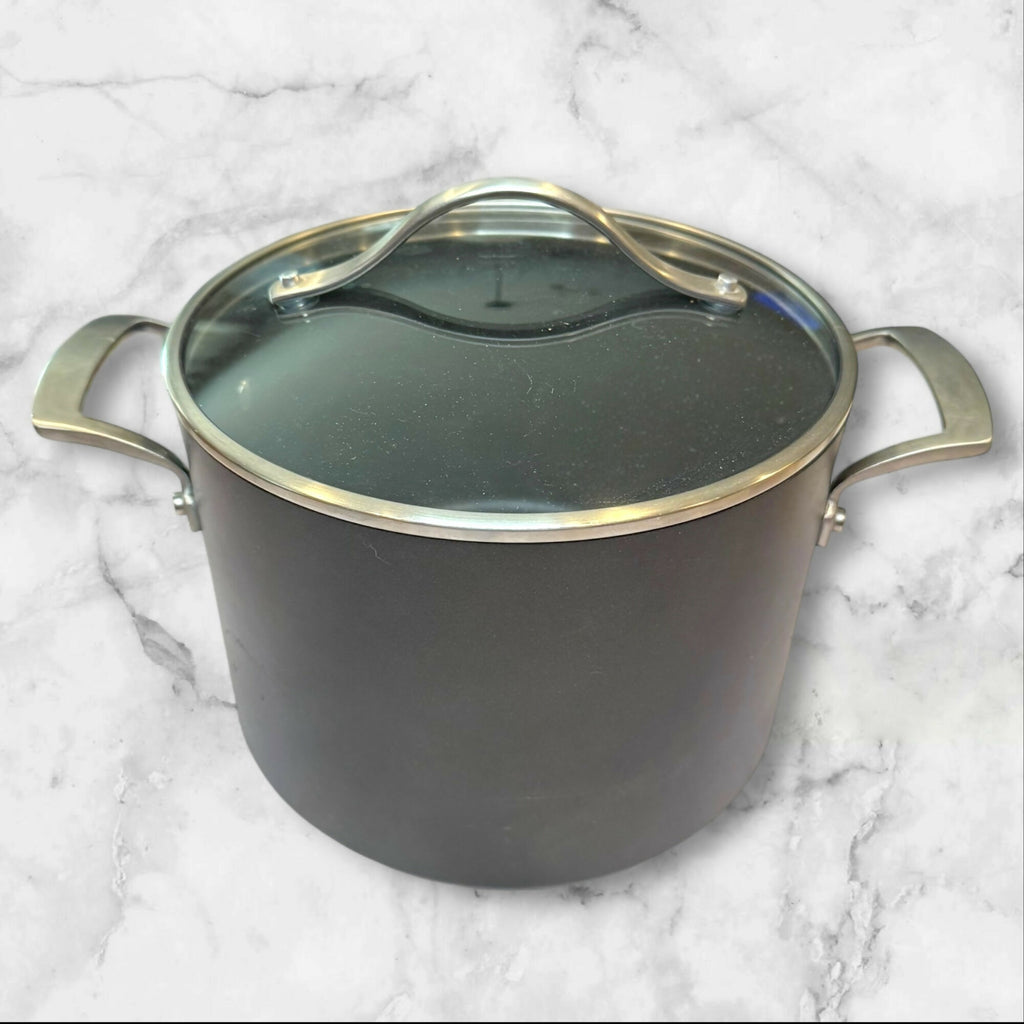 Kirkland Signature 8 Qt Stock Pot with Lid | Kitchen Switchen Resale