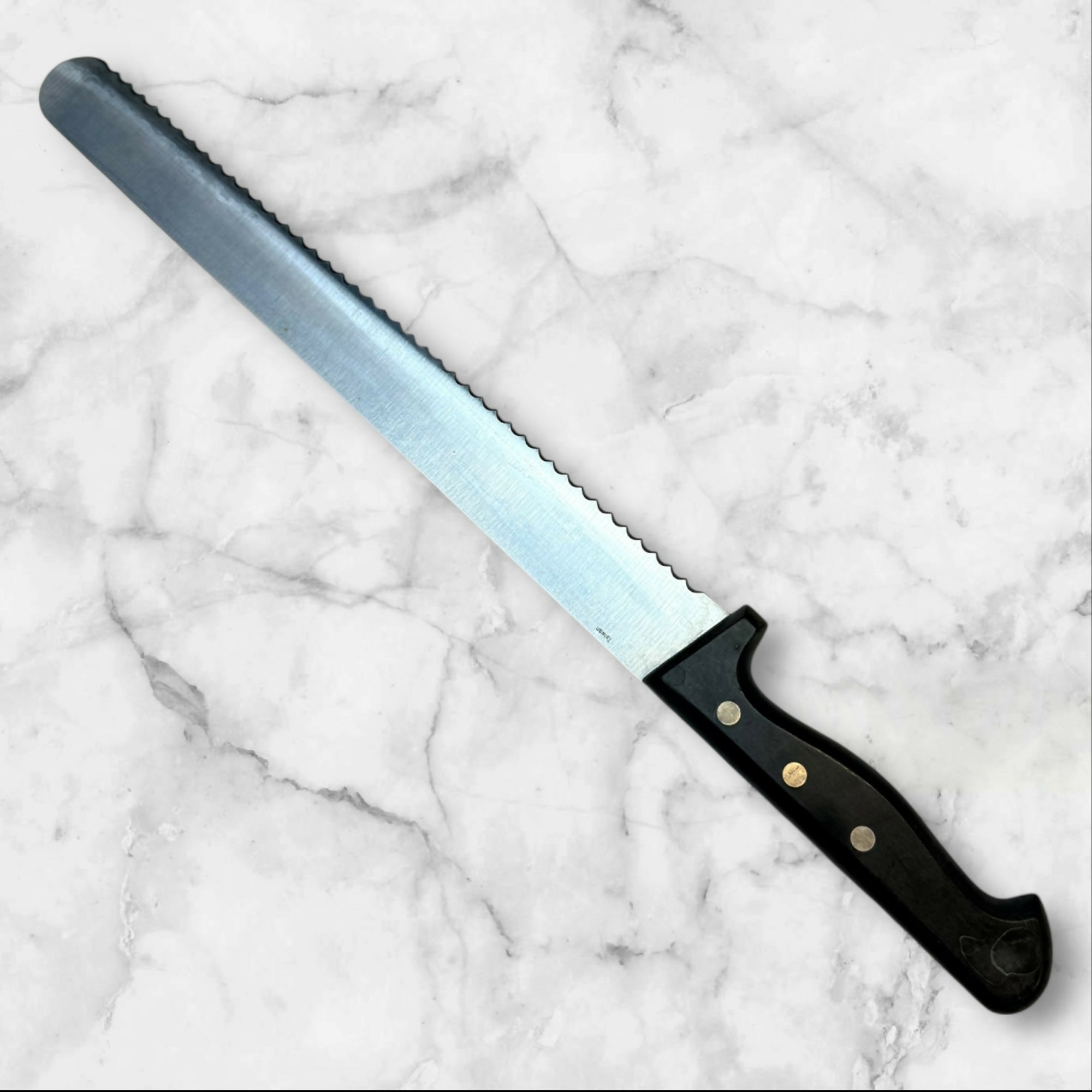 Mercer Millennia 10.5” Serrated Bread Knife | Great Condition