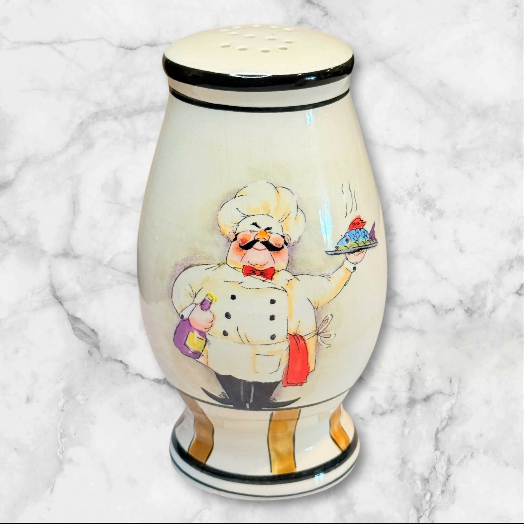 HD Designs Le Chef Salt & Pepper Shakers | Set of 2 | Good Condition