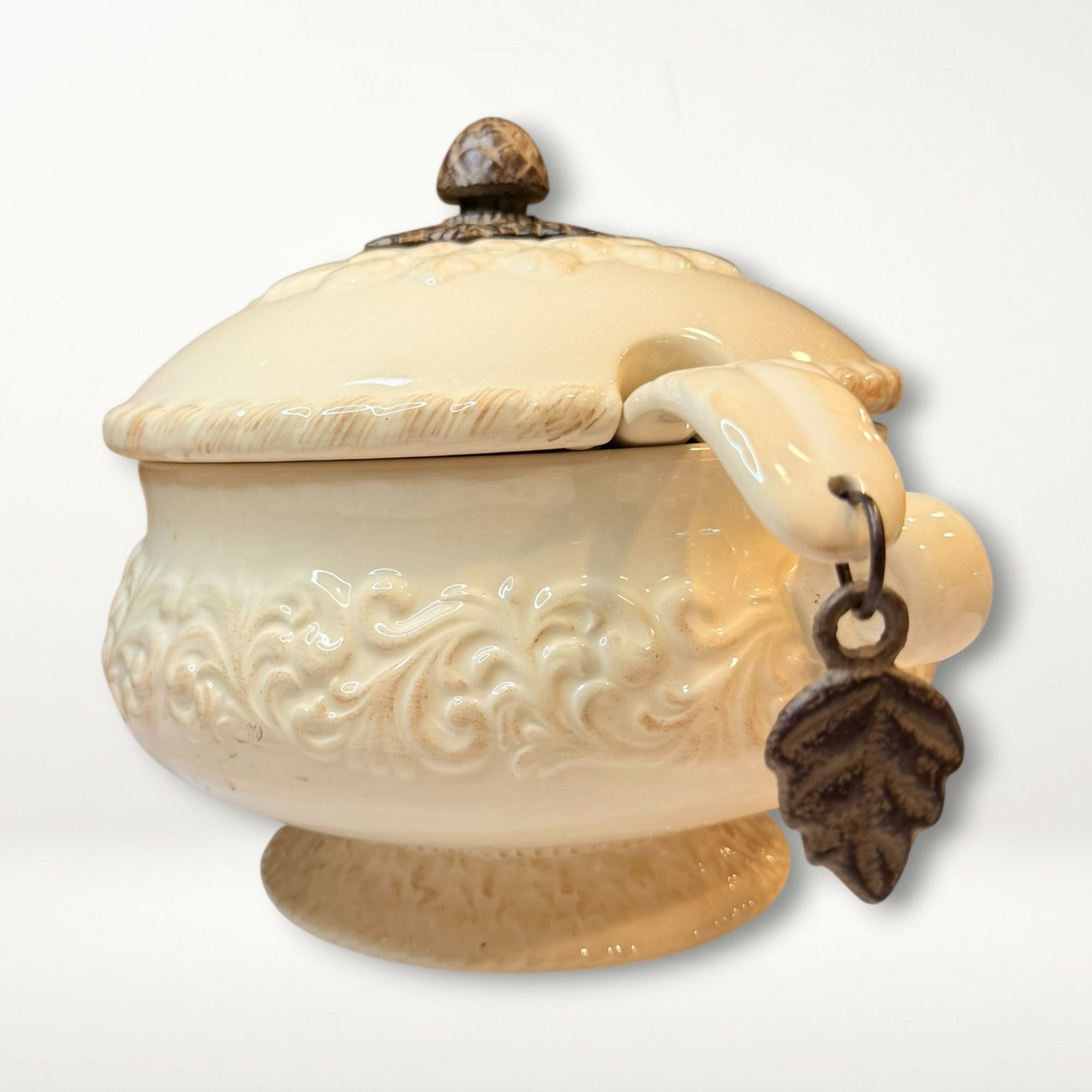 Gracious Goods Cream Embossed Soup Tureen w Lid & Ladle | Excellent Condition