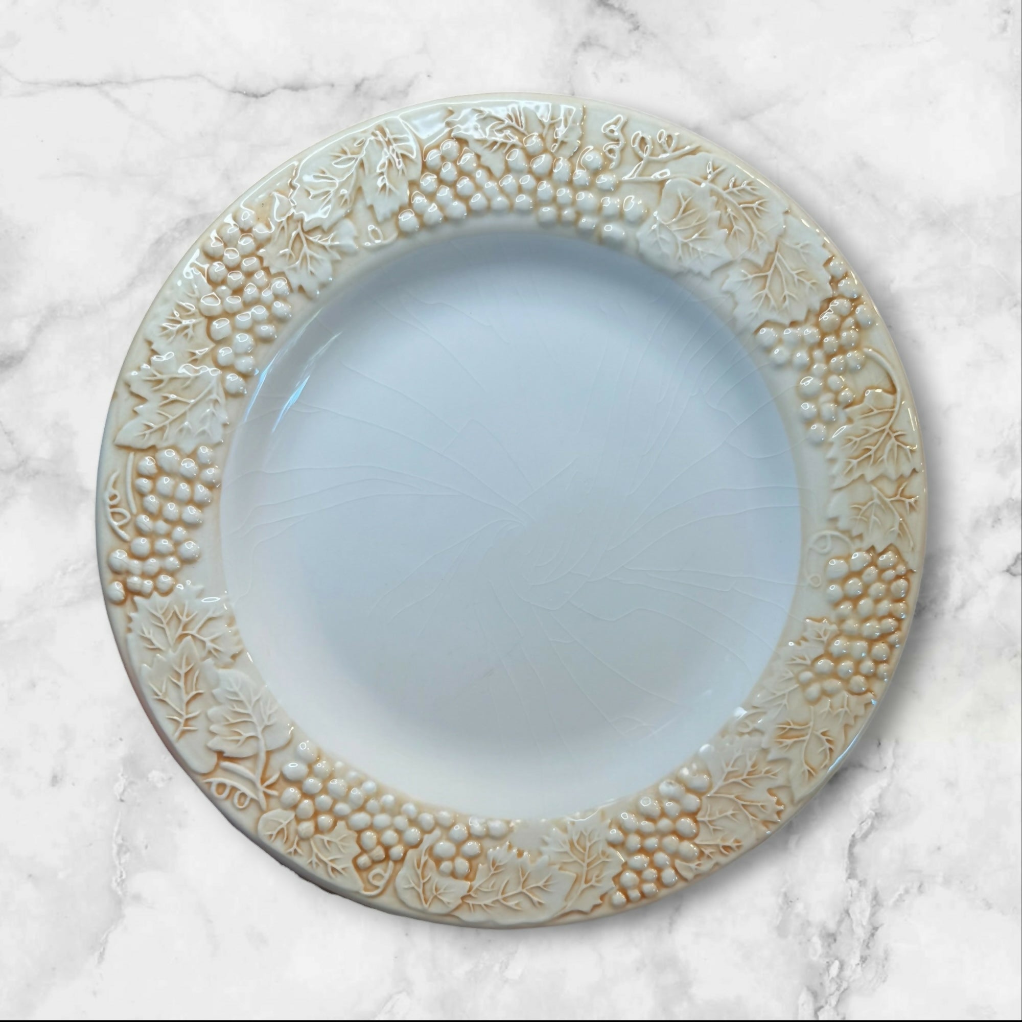 Portugal POR42 Raised Grapes Dinner Plates Set of 4 | Antique | Good Cond