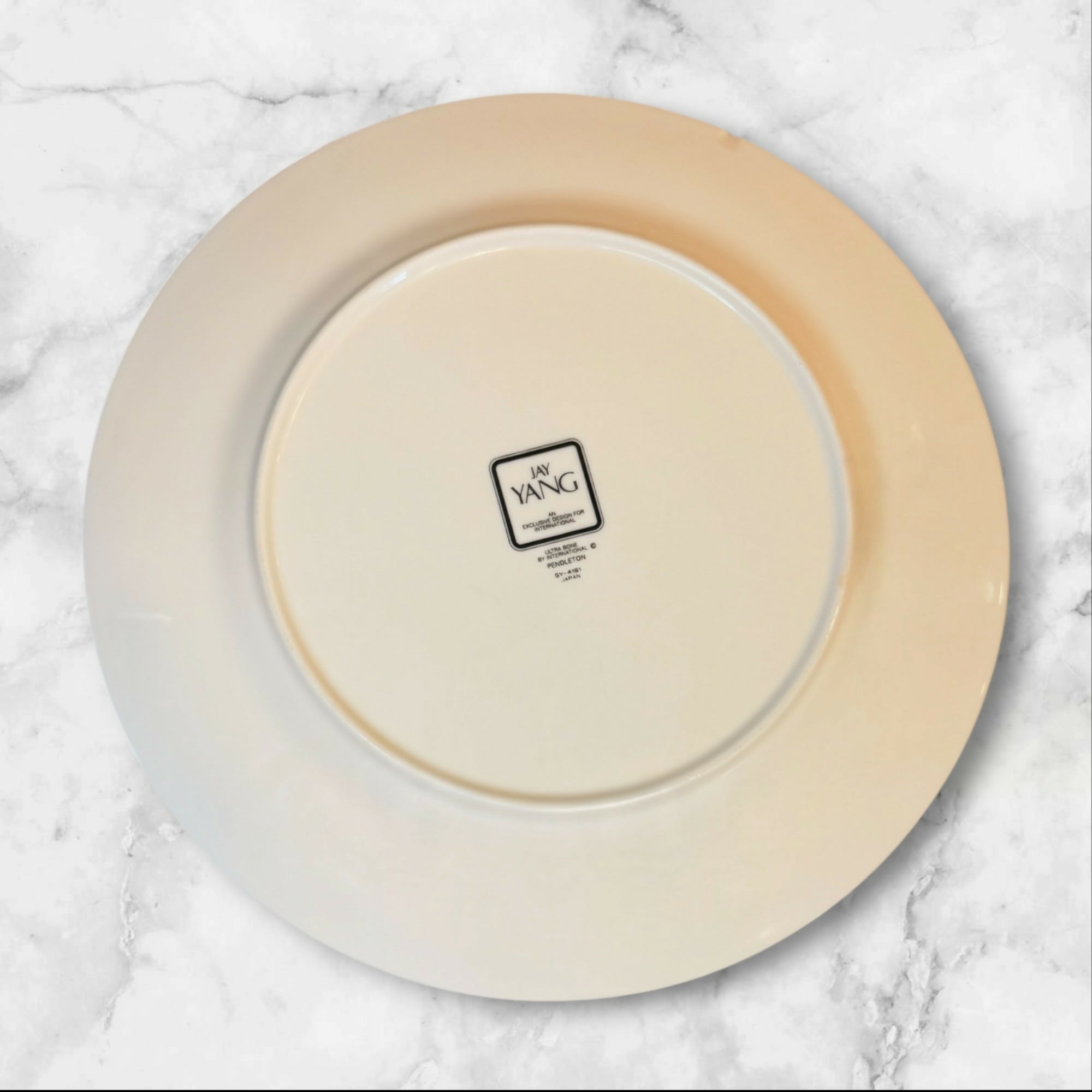 International Pendleton Jay Yang Dinner Plates | Set of 3 | Good Condition