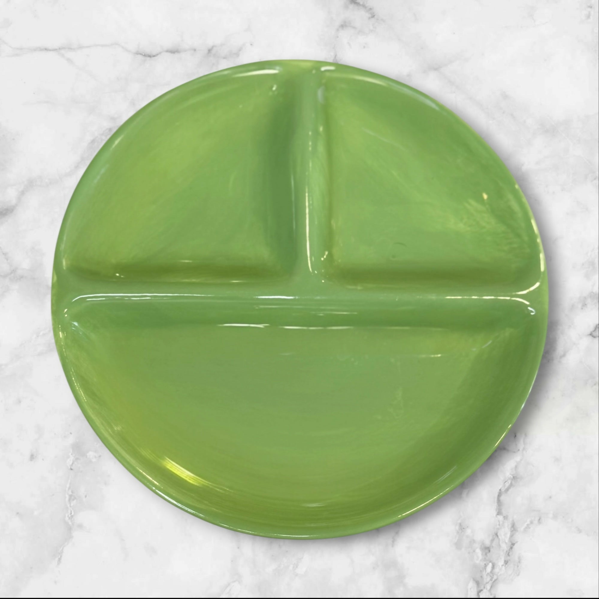 Tabletops Gallery Fondue Divided Plates Multicolor Set of 3 | Excellent