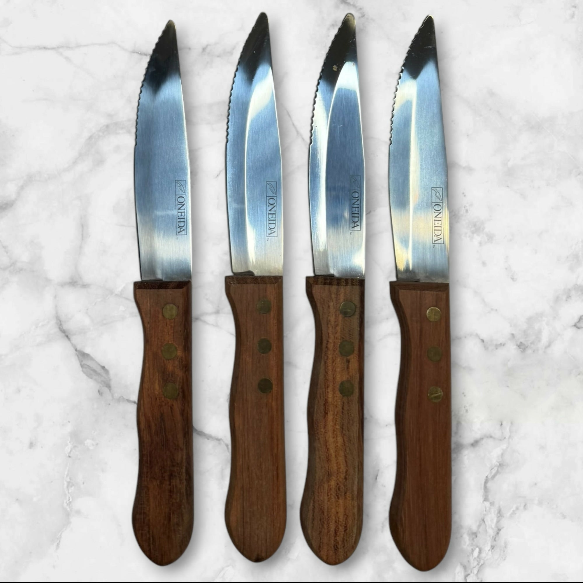 Oneida Stainless Steel Steak Knives Wood Handle | Set of 4 | Great Condition