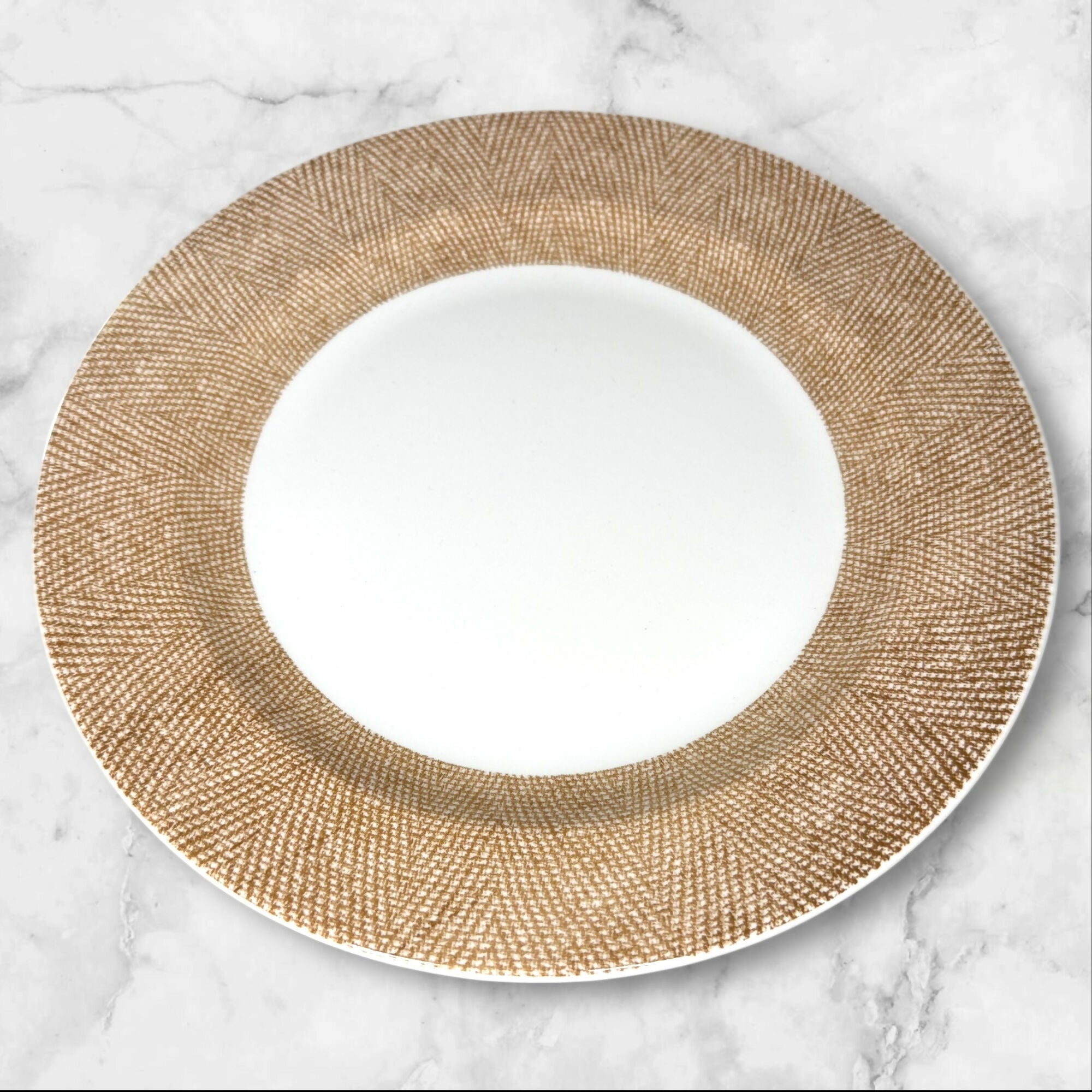 Pier 1 England Angleterre Textured Bands Dinner Plates | Set of 4 | Excellent