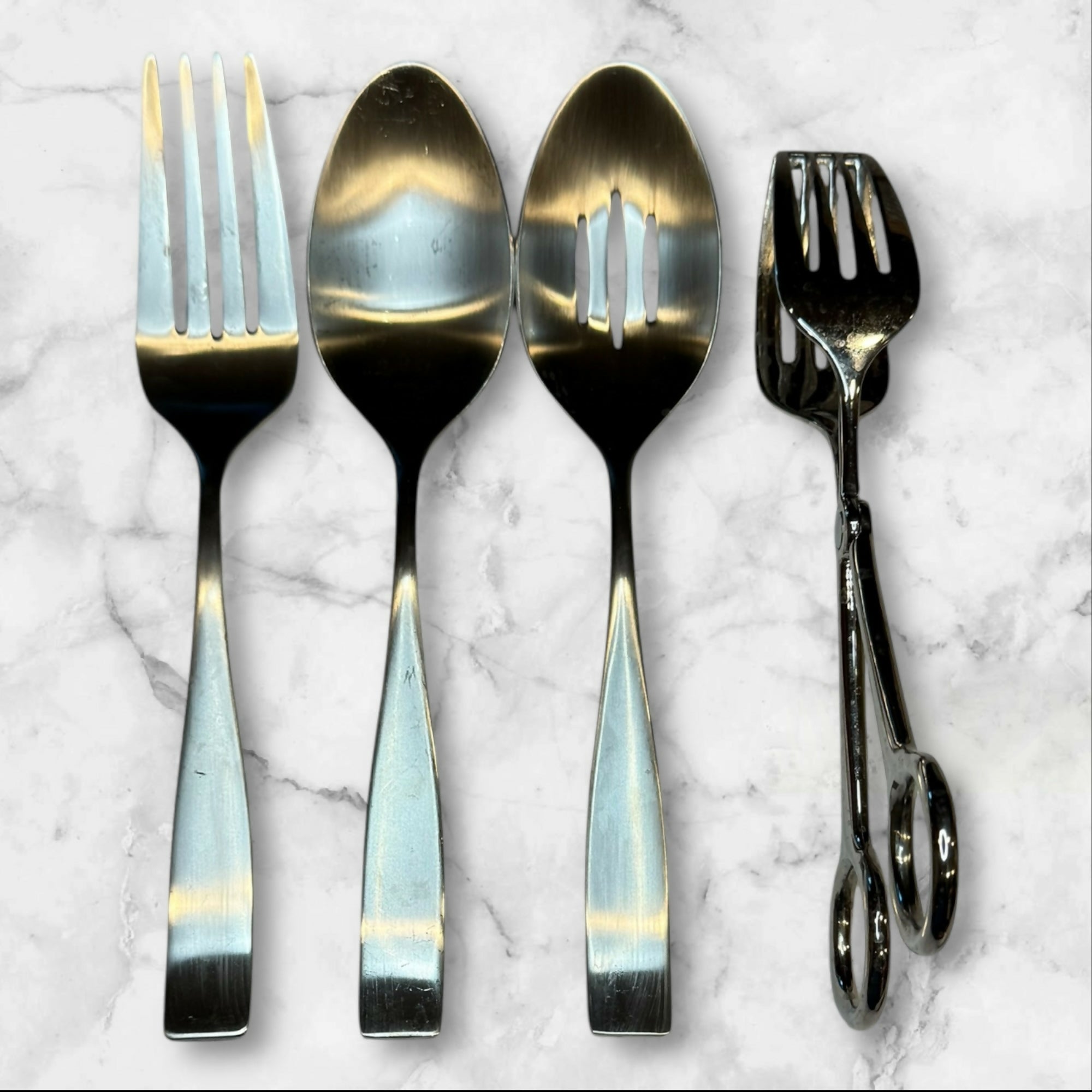 Gourmet Settings 24 Piece Stainless Flatware Set w Serving | Gently Used