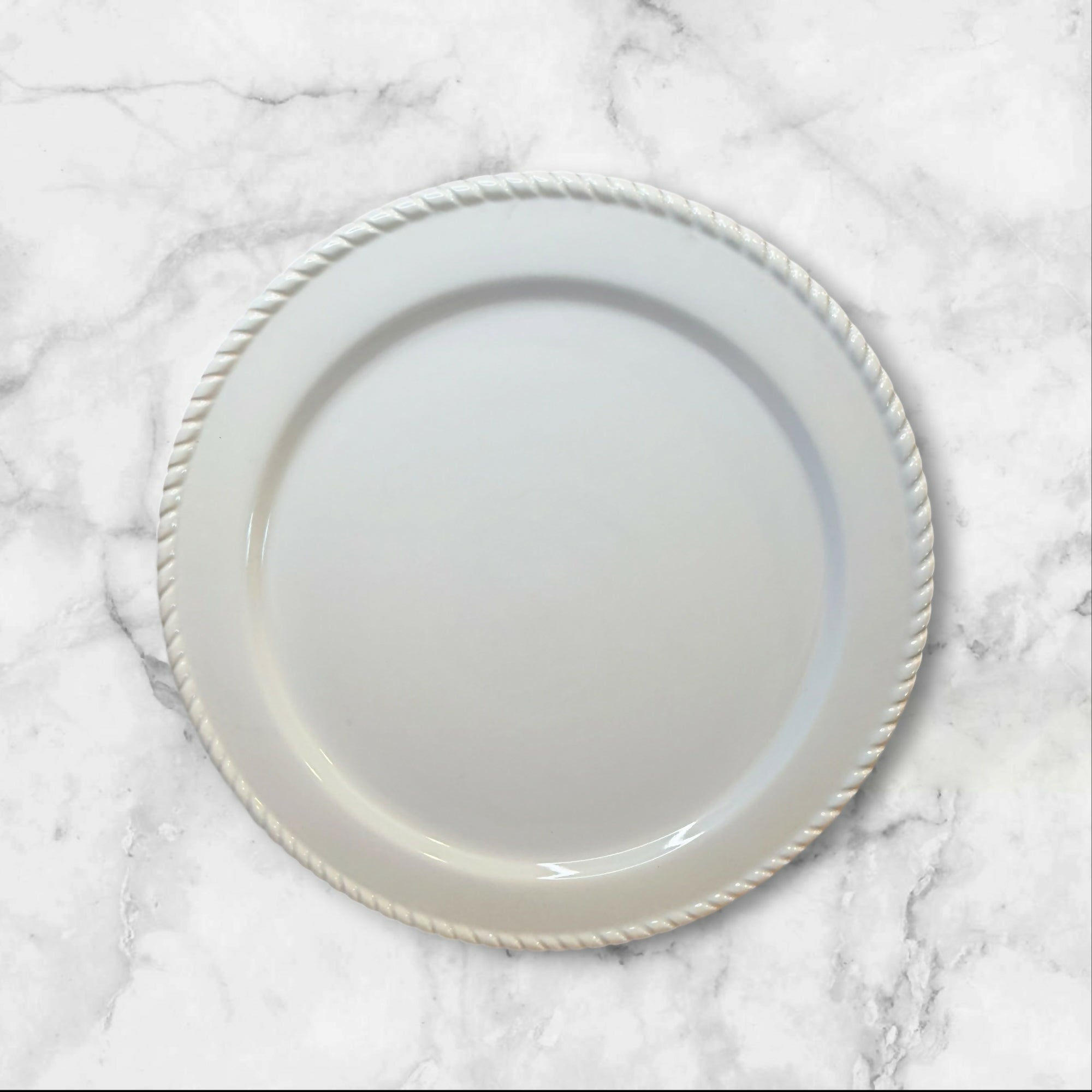 World Wide Imports White Rope Edge Charger Plates Set of 4 | Excellent