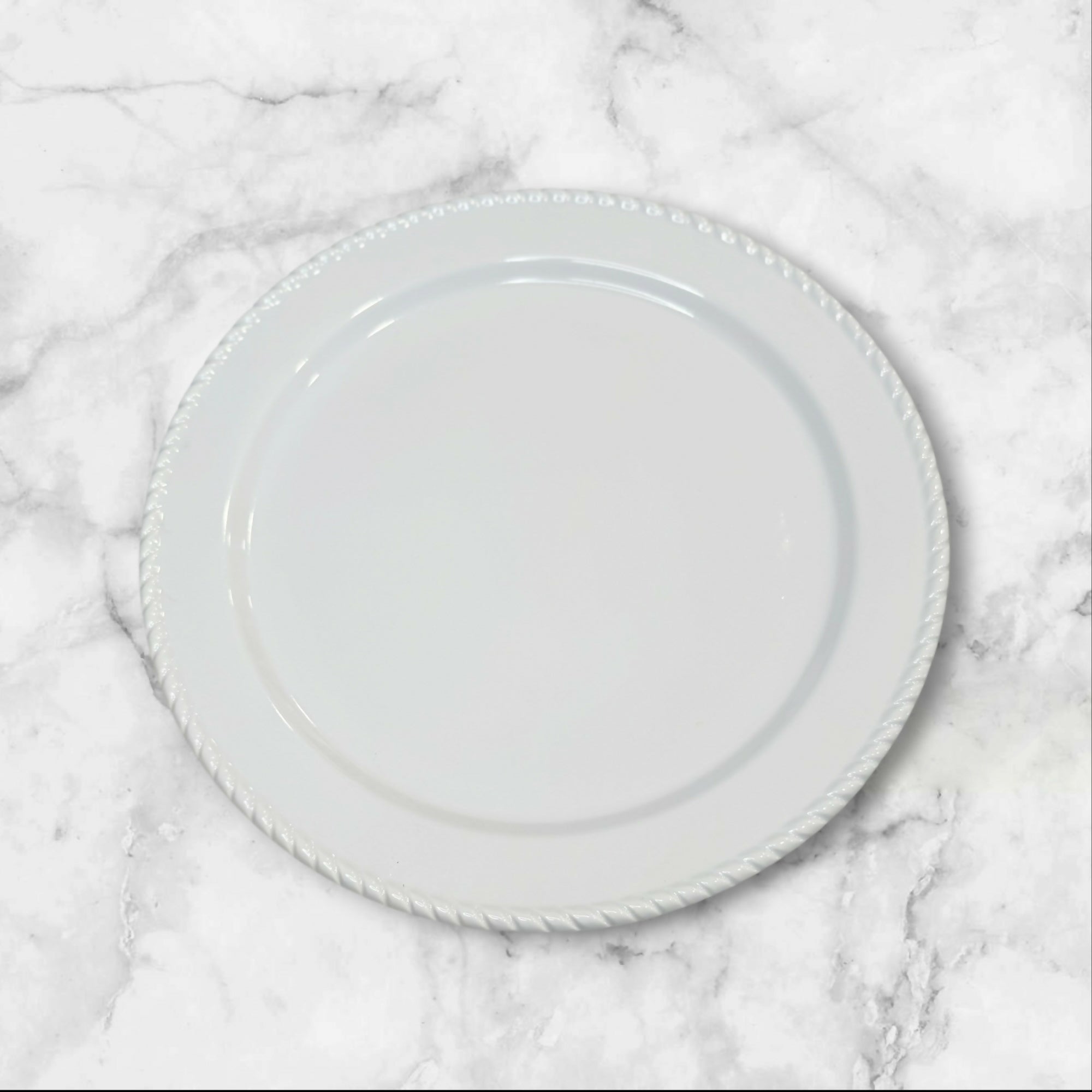 World Wide Imports White Rope Edge Charger Plates Set of 4 | Excellent