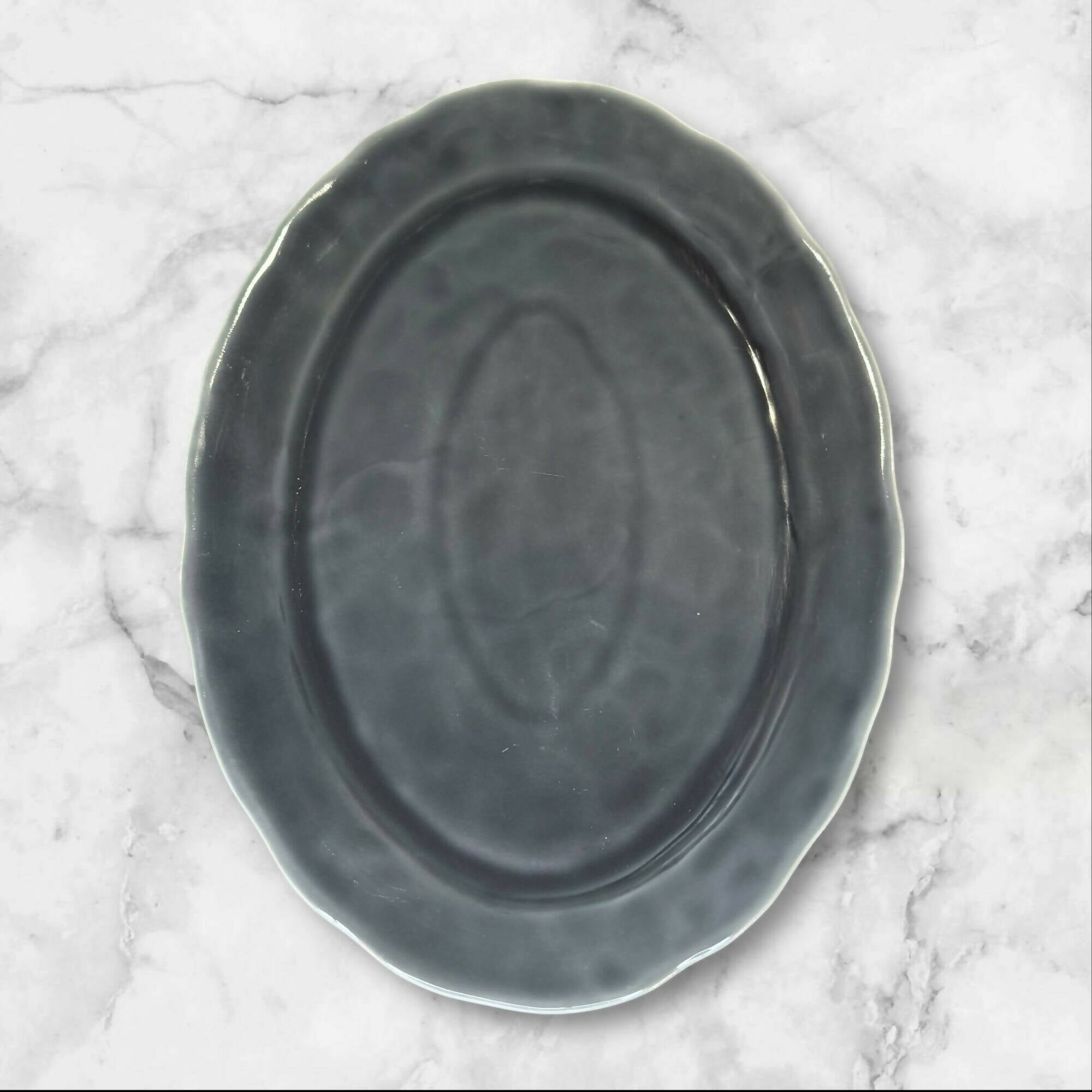 Crate & Barrel Hayes Gray Oval Serving Platter Stoneware | Great Condition
