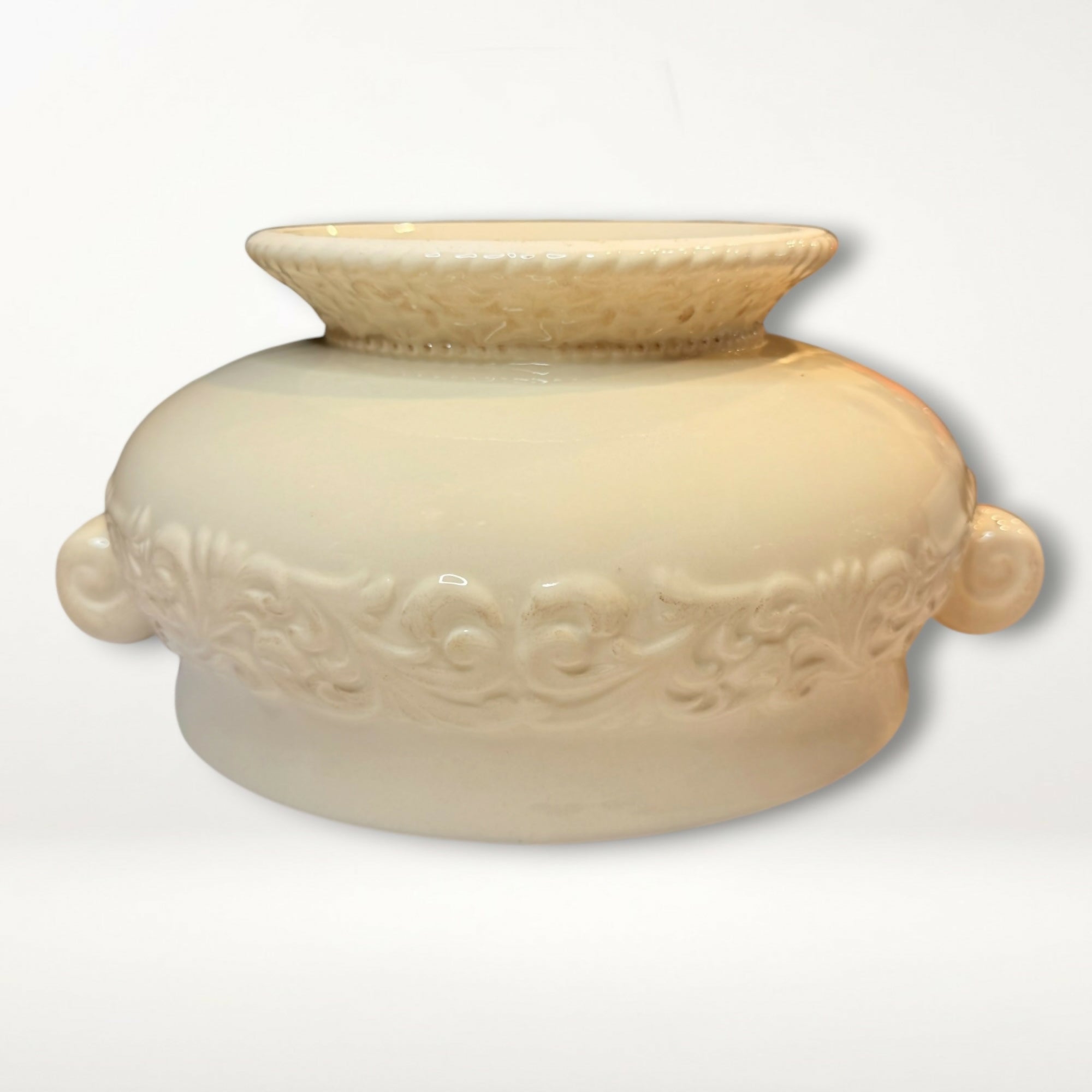 Gracious Goods Cream Embossed Soup Tureen w Lid & Ladle | Excellent Condition