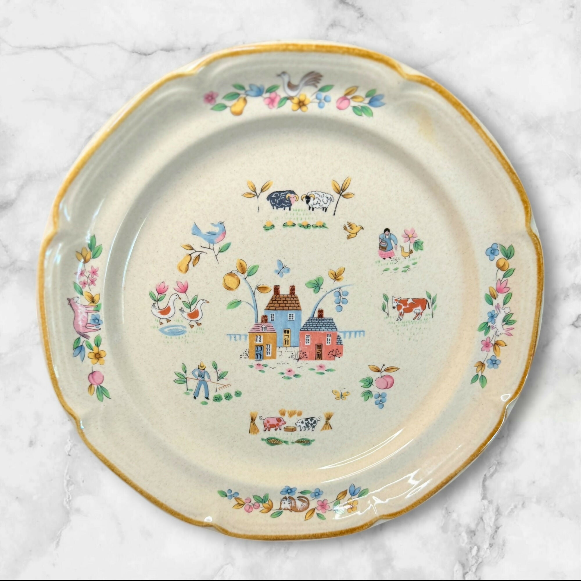 International Heartland Dinner Plates | Set of 4 | Farmhouse Stoneware | Excellent Condition