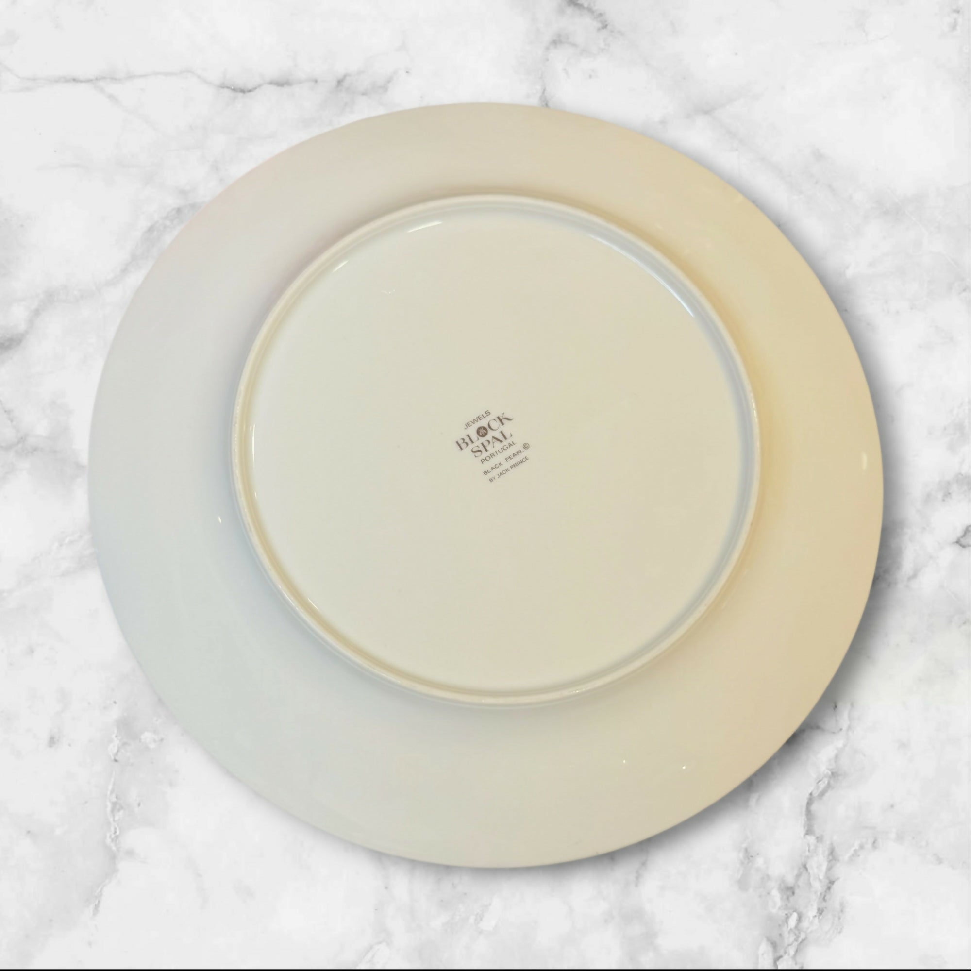 Block White Pearl Black Pearl Dinner Plates Set of 4 Great Condition