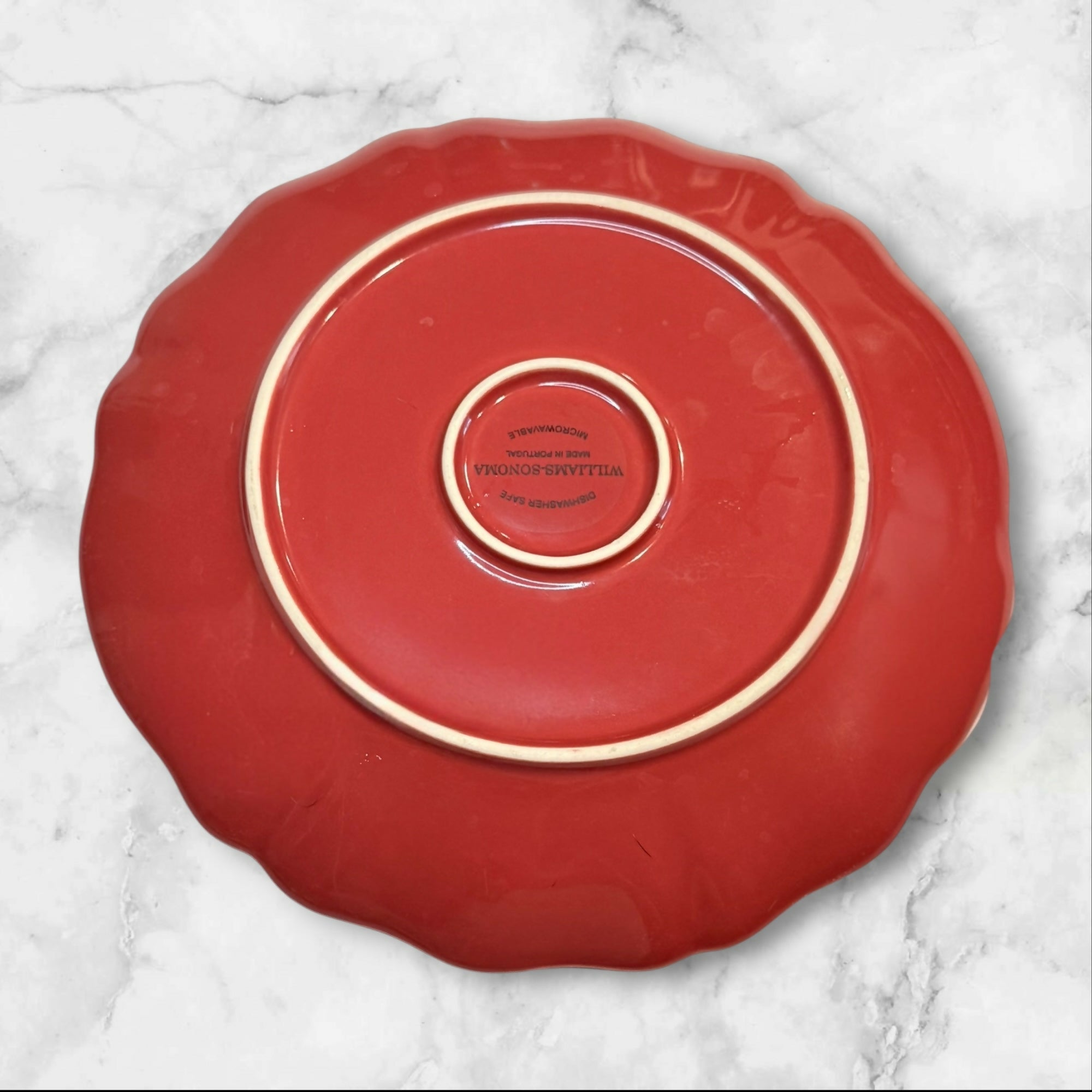 Williams Sonoma Maroon Scalloped Dinner Plates Set of 4 Gently Used