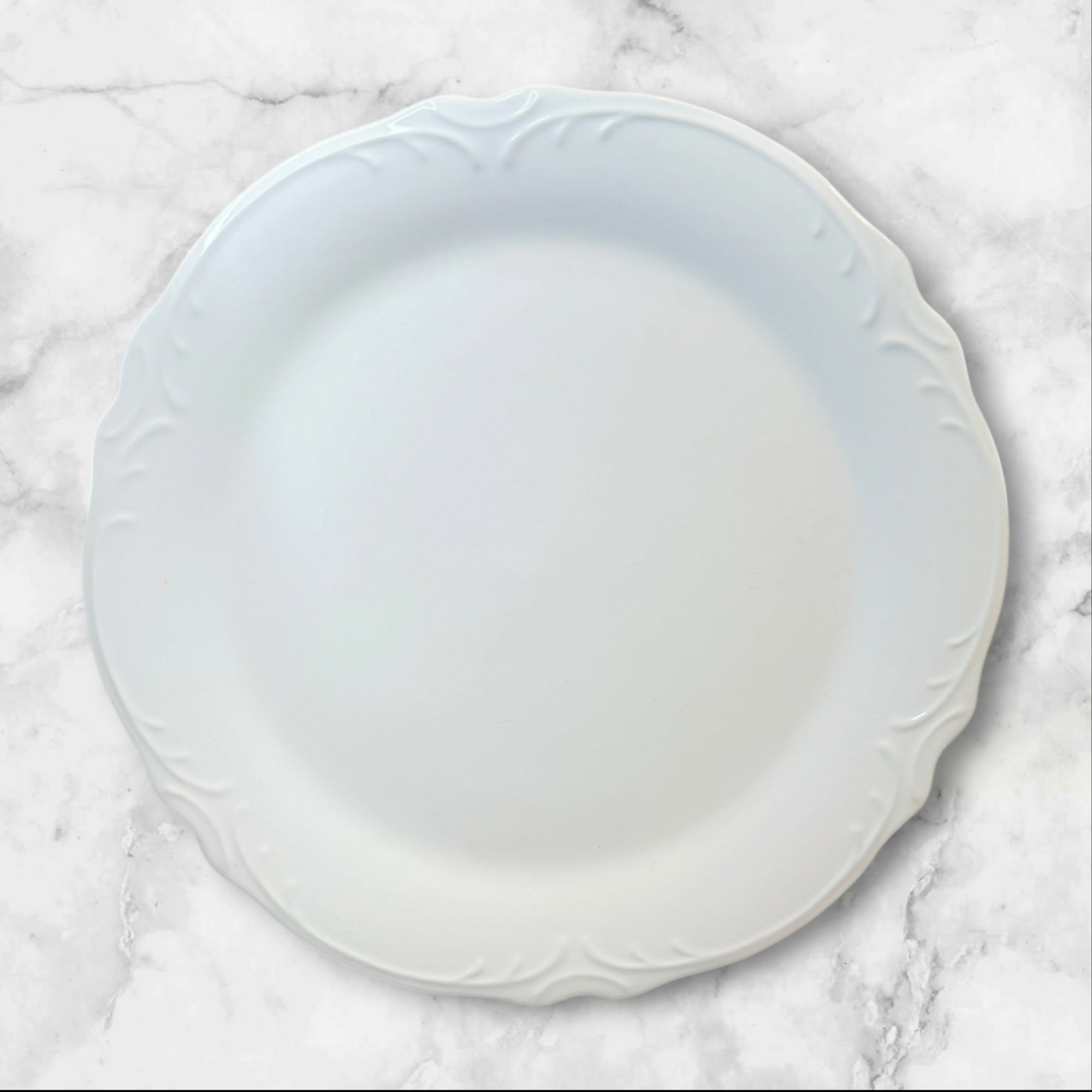 Pier 1 Madeline White Embossed Dinner Plates Set of 5 | Great Condition