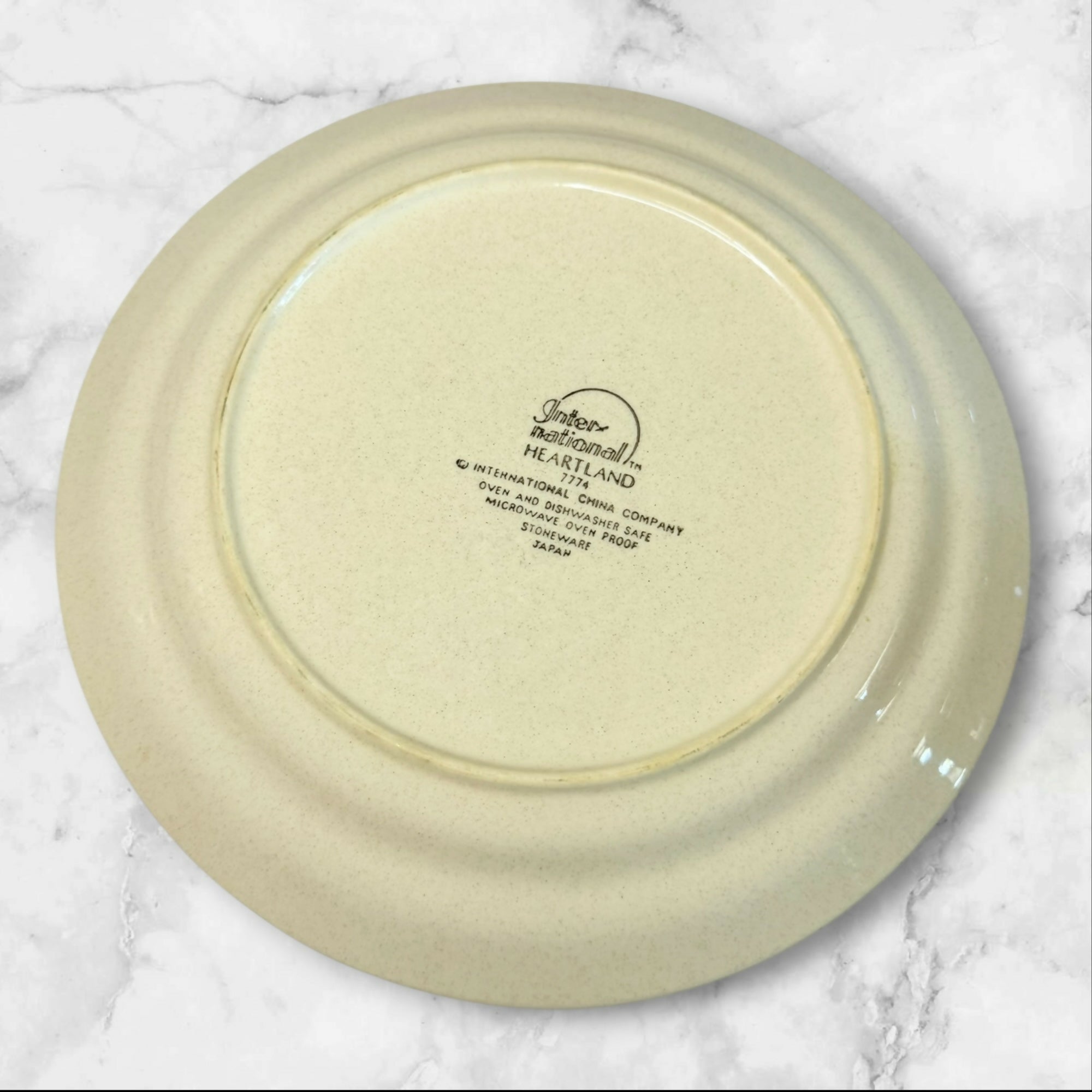 International Heartland Farmhouse Dinner Plates | Set of 4 | Discontinued | Excellent Condition