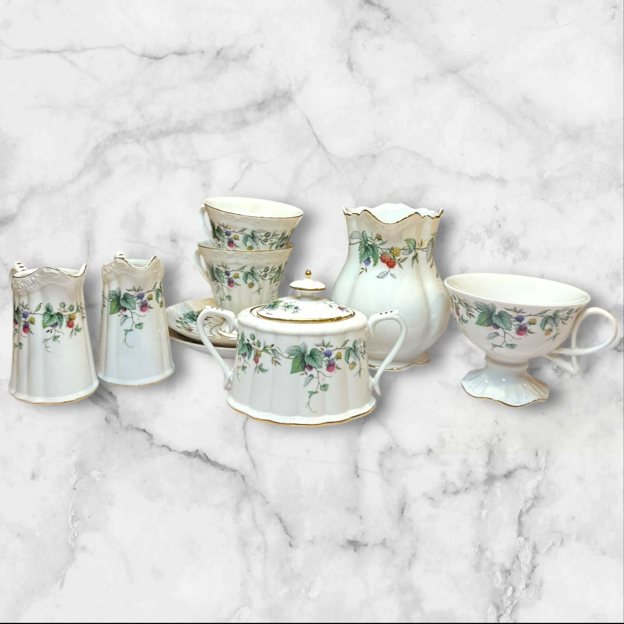 Grace’s Teaware Berry Yard 9-Piece Tea Set | Floral Porcelain | Excellent