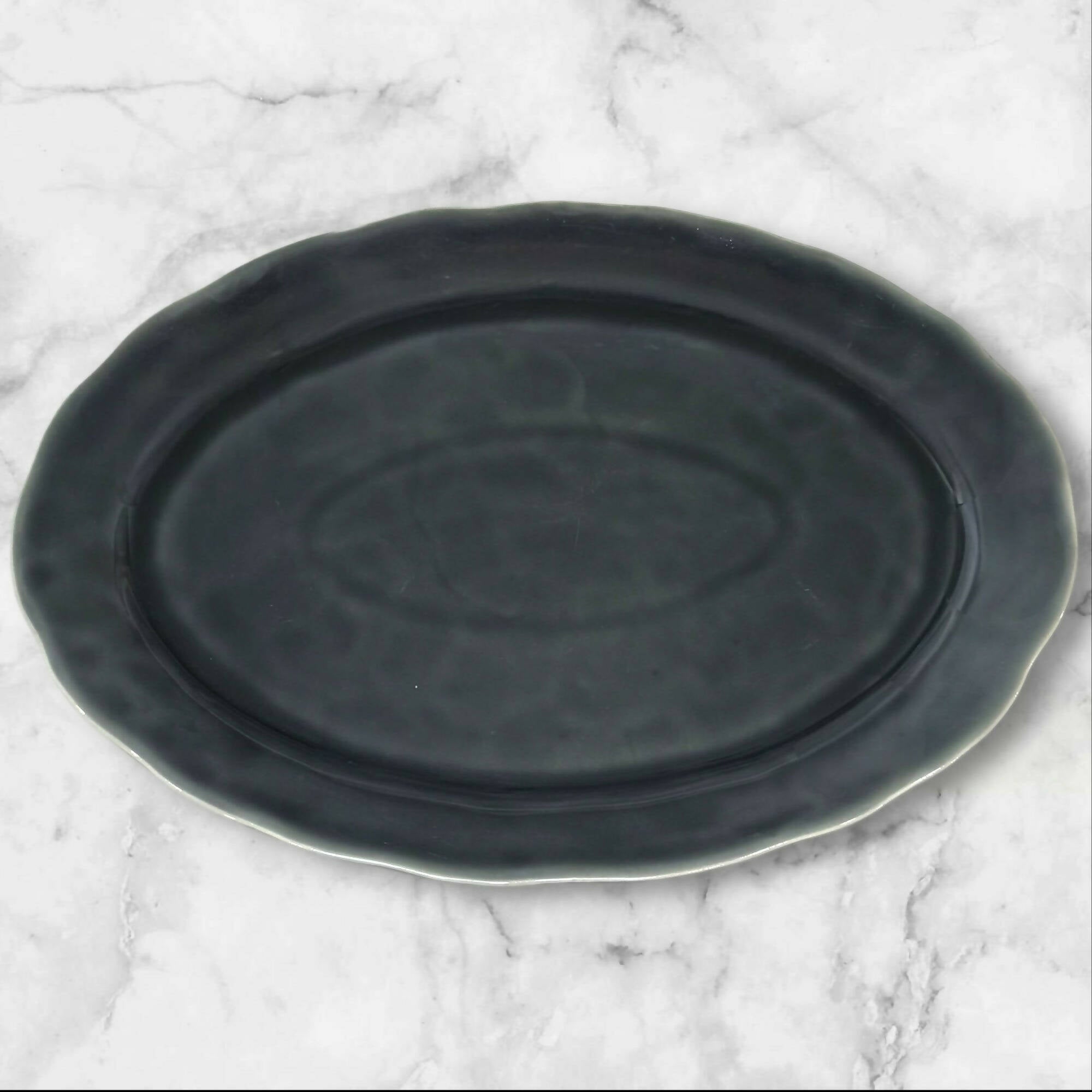Crate & Barrel Hayes Gray Oval Serving Platter Stoneware | Great Condition